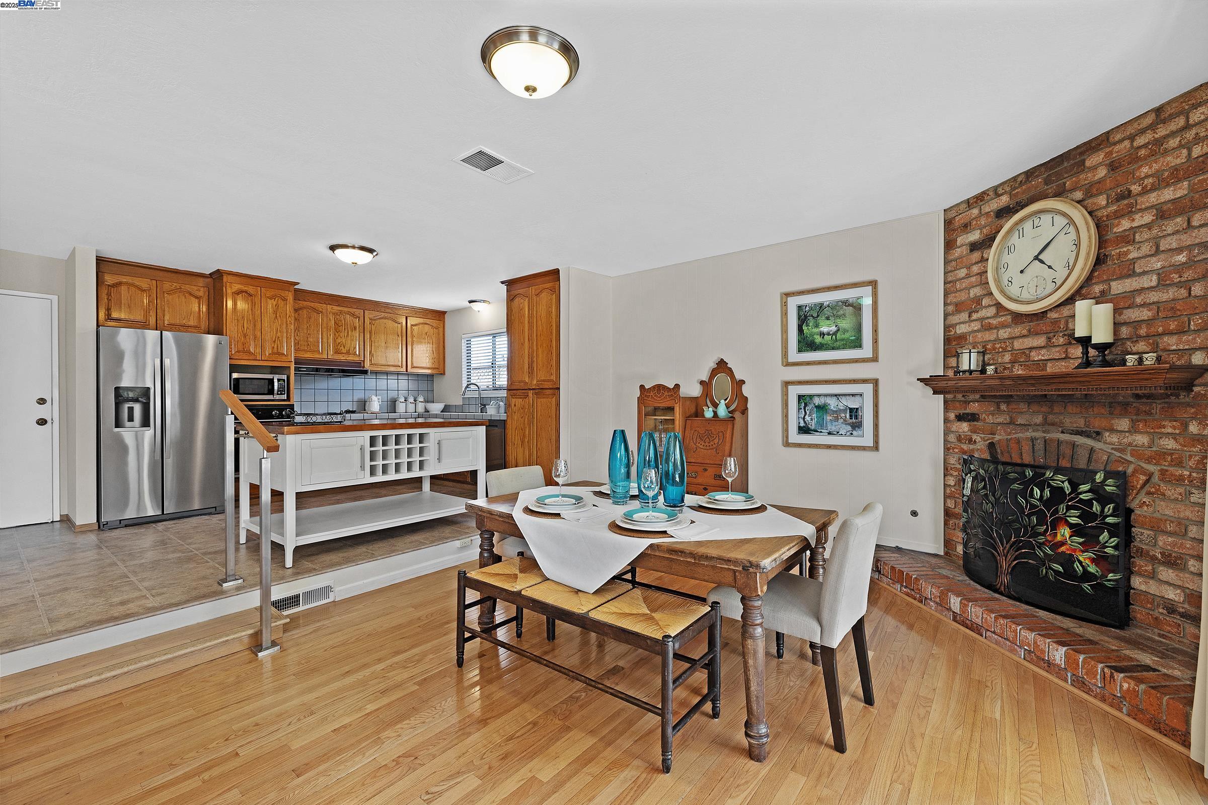 5070 Crestwood Ct