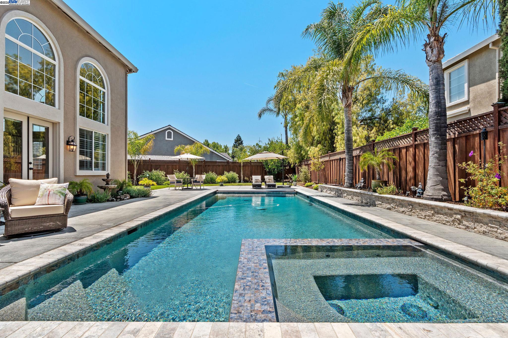 138 Tourmaline Ave