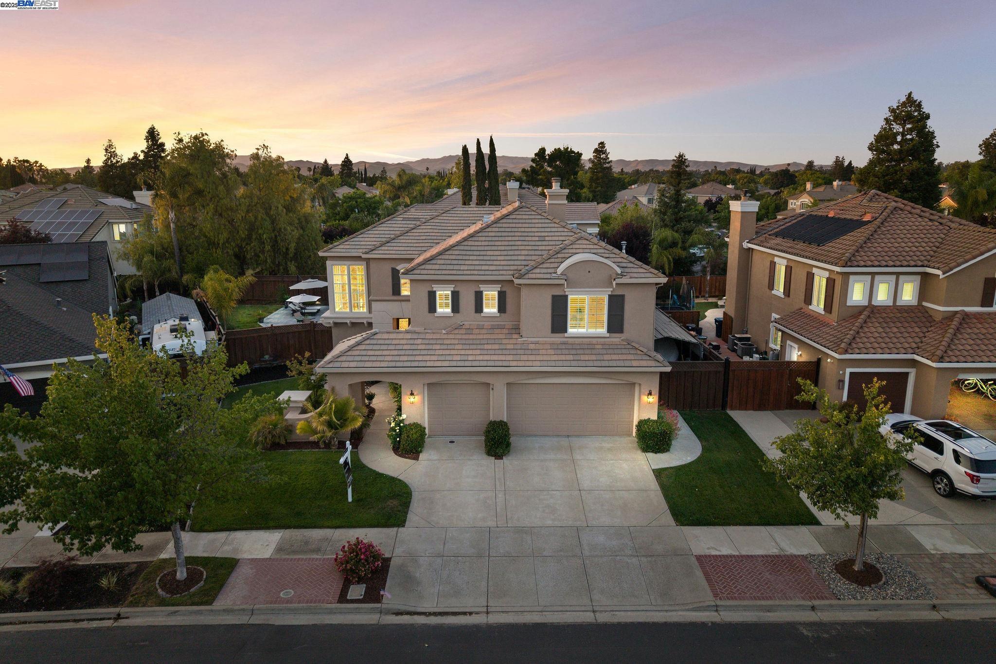 138 Tourmaline Ave