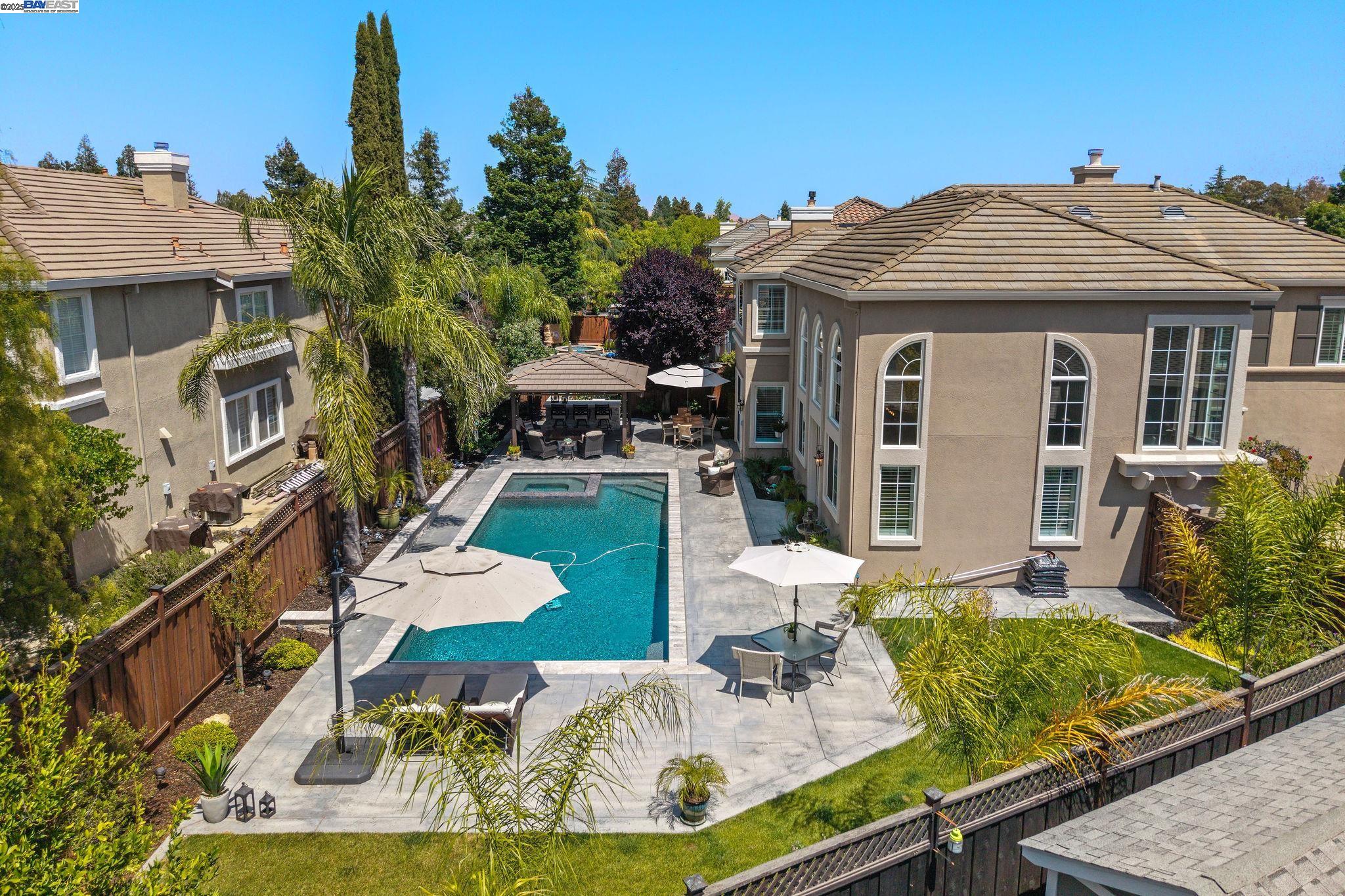 138 Tourmaline Ave