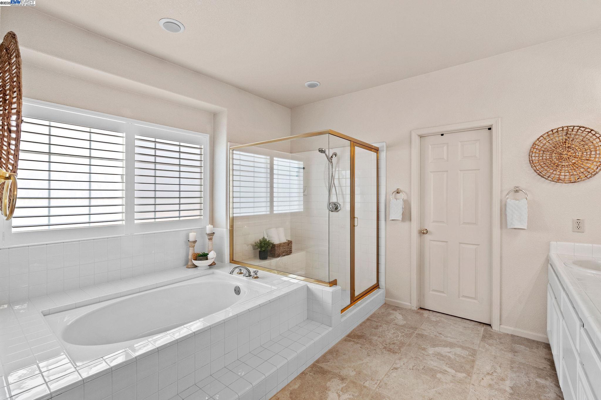 138 Tourmaline Ave
