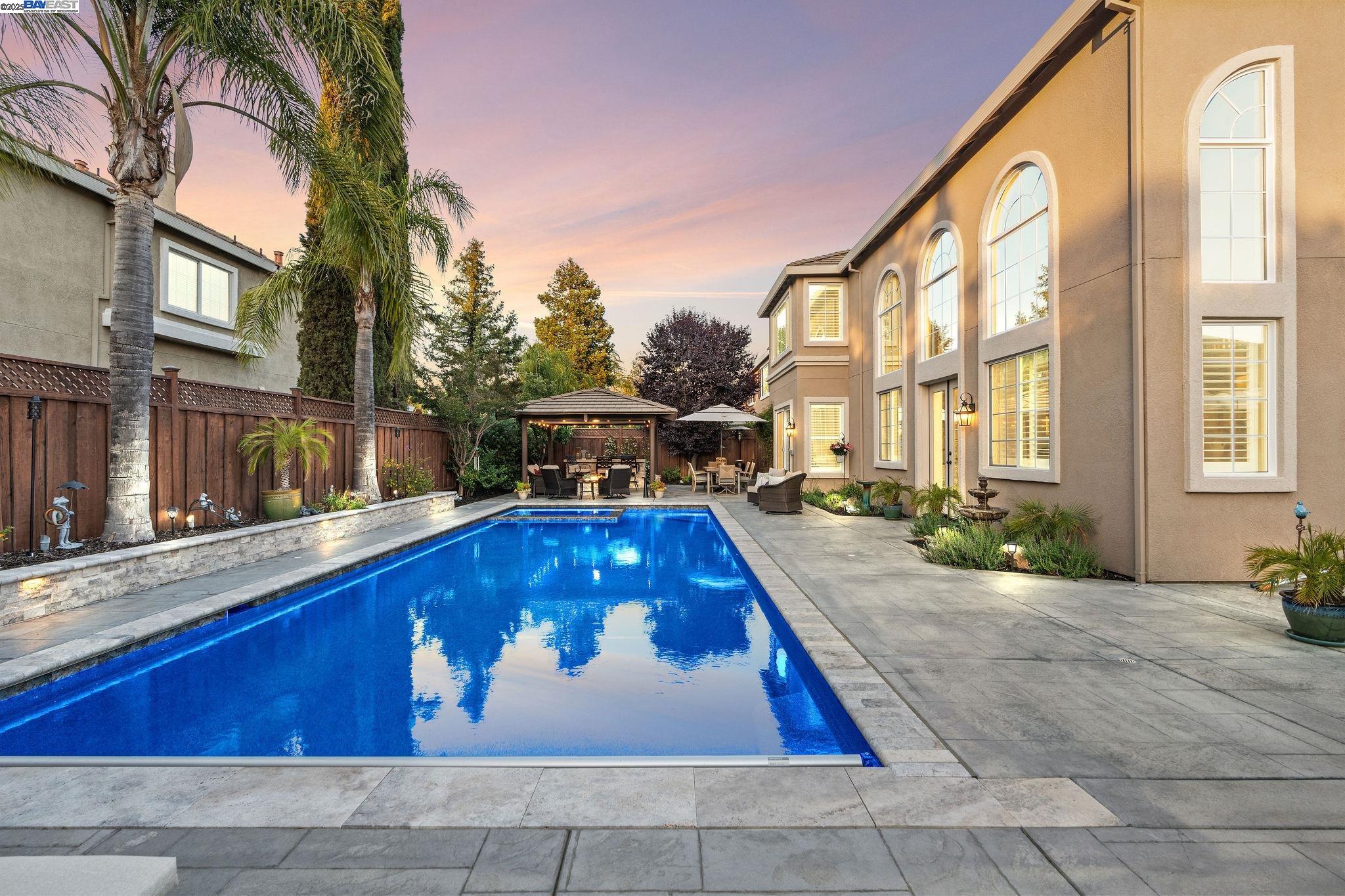 138 Tourmaline Ave