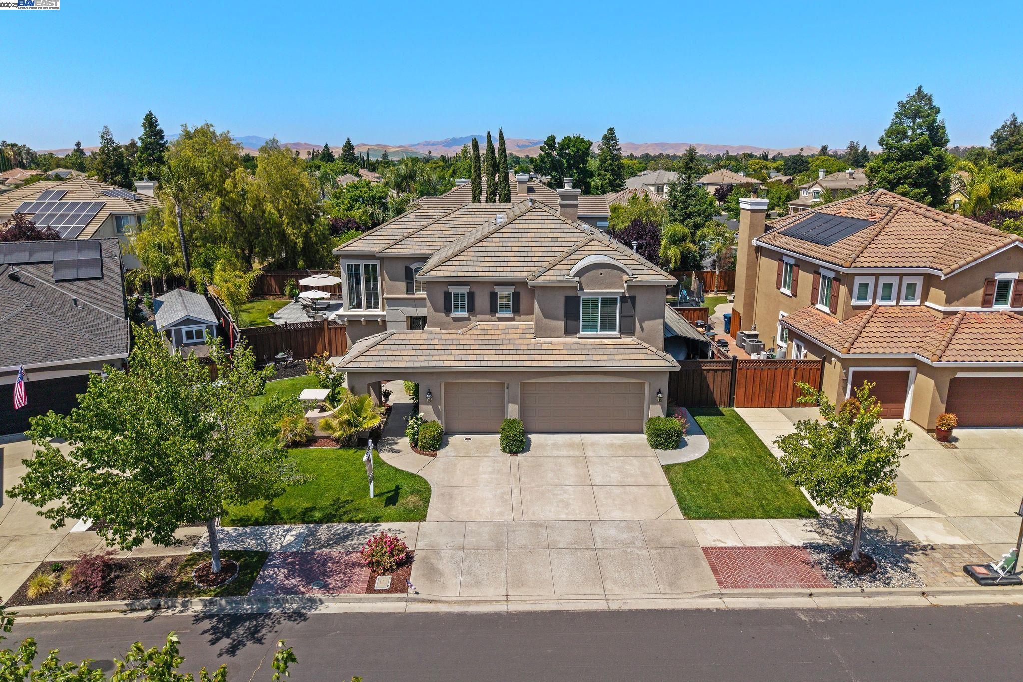 138 Tourmaline Ave