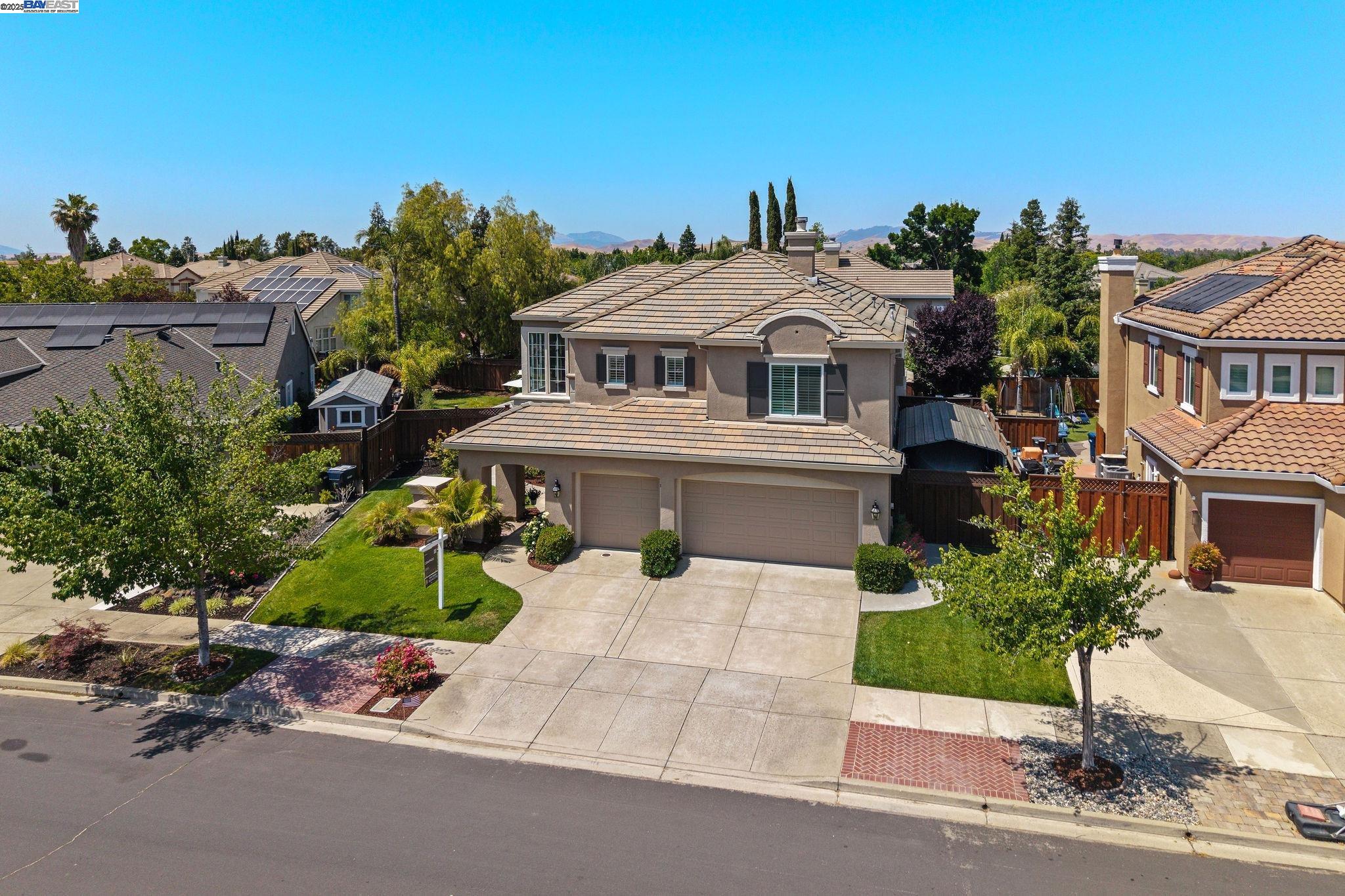 138 Tourmaline Ave