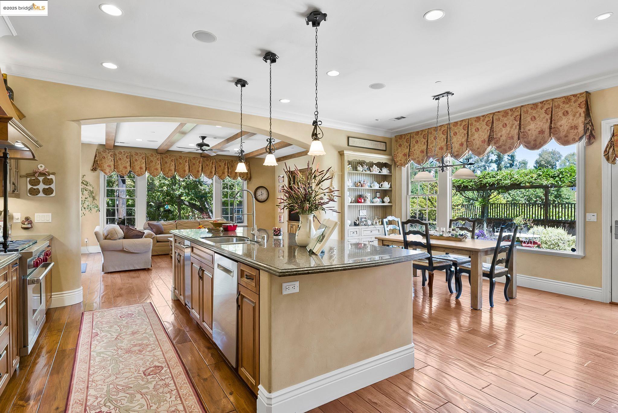 1901 Buena Vista Ave
