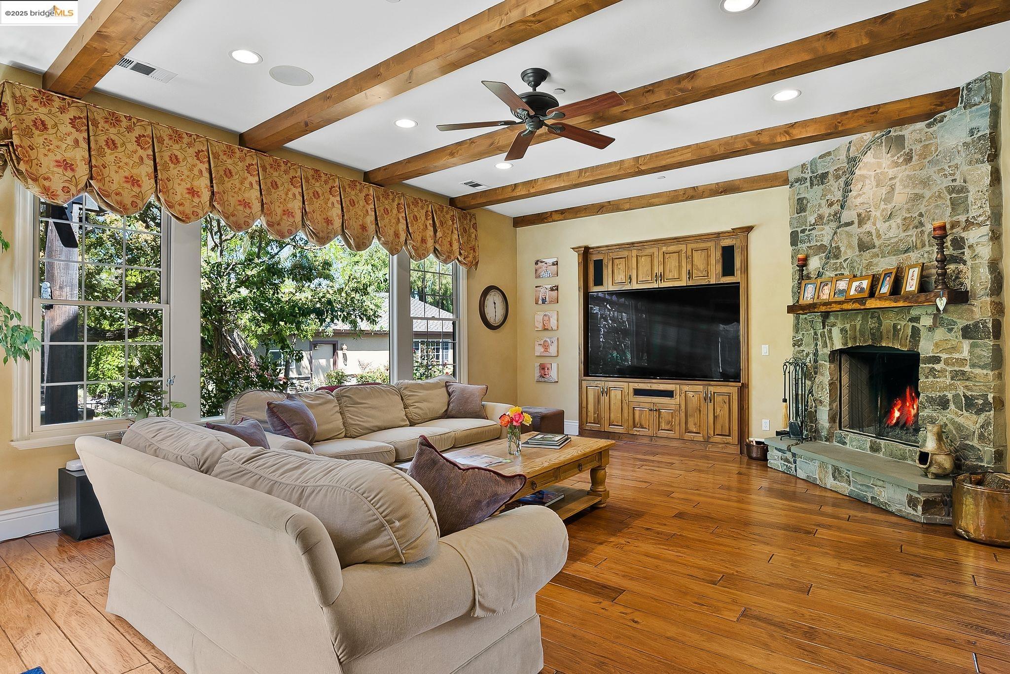 1901 Buena Vista Ave