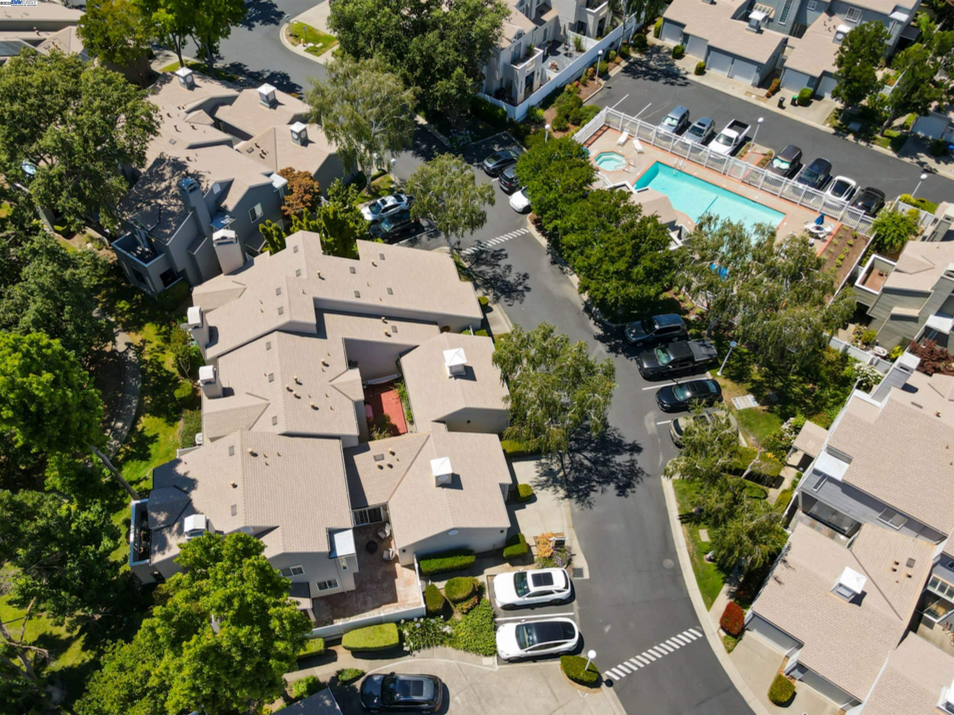 7740 Creekside Dr