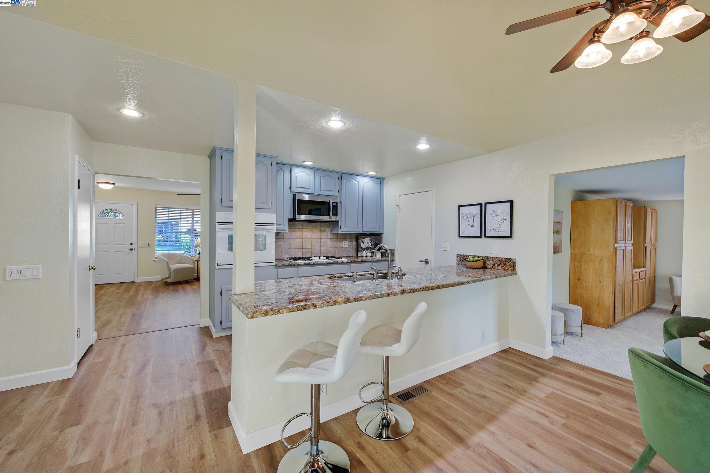 866 Cortland Way