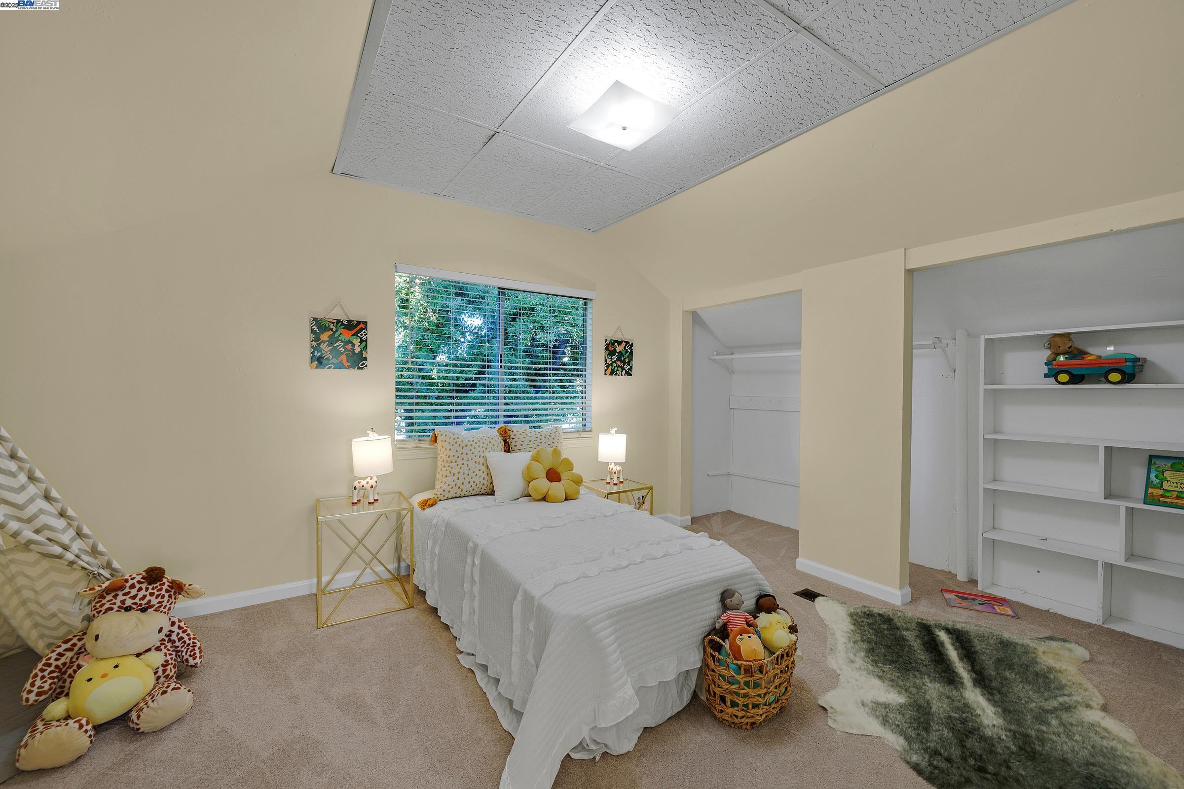 866 Cortland Way