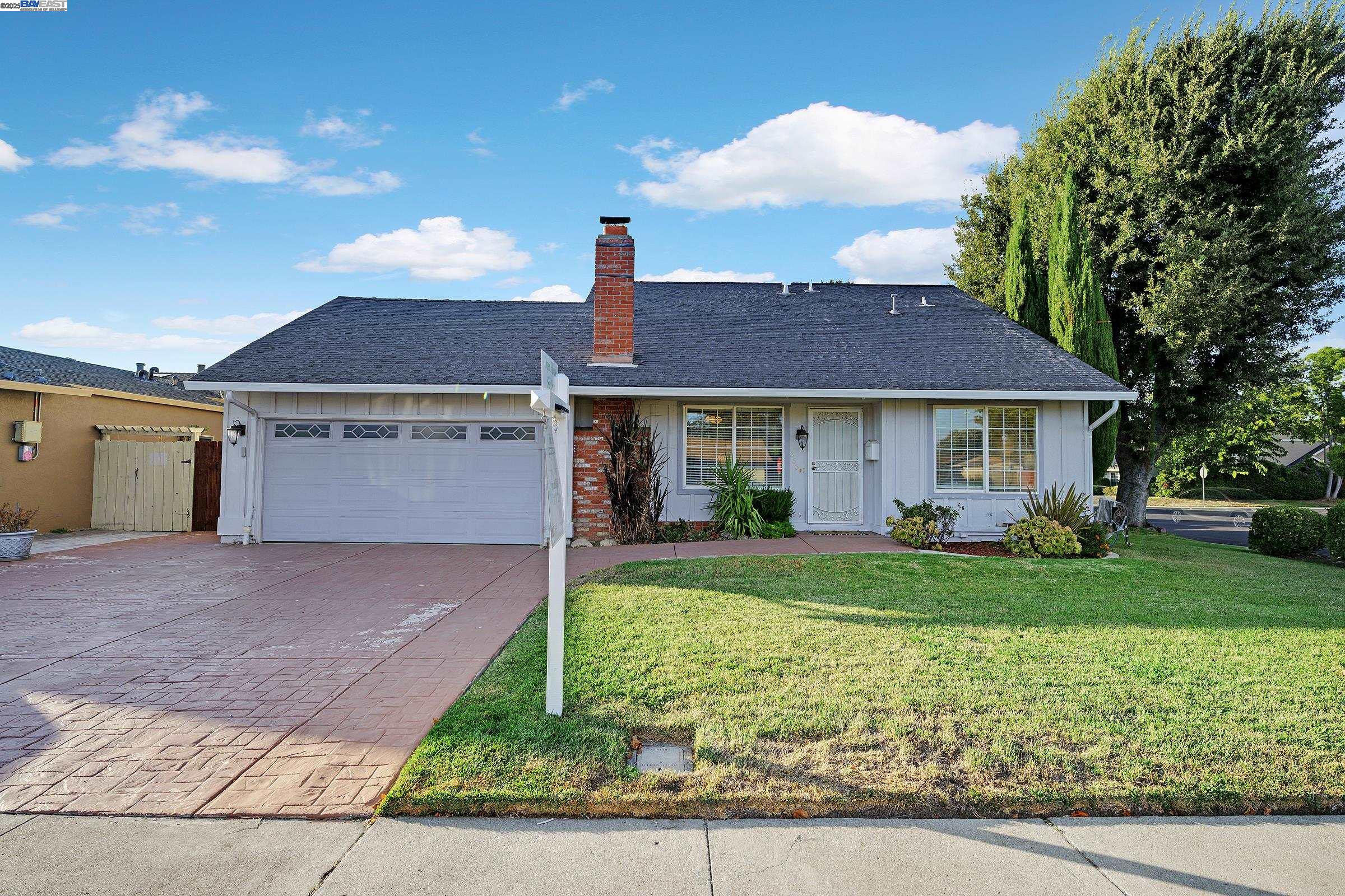 866 Cortland Way