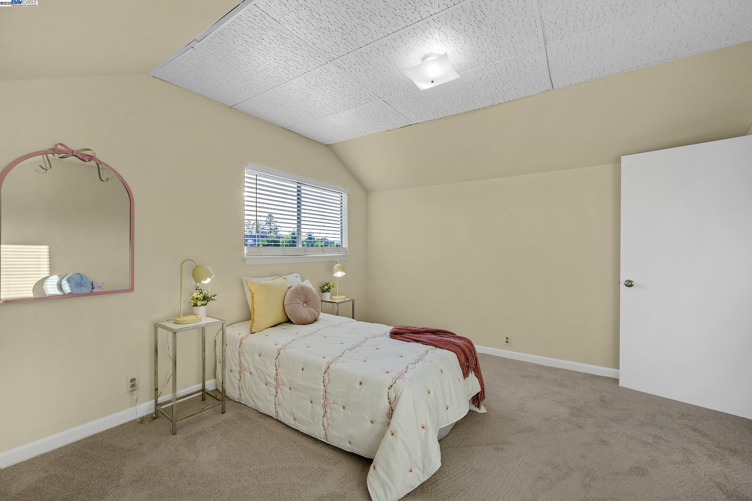 866 Cortland Way