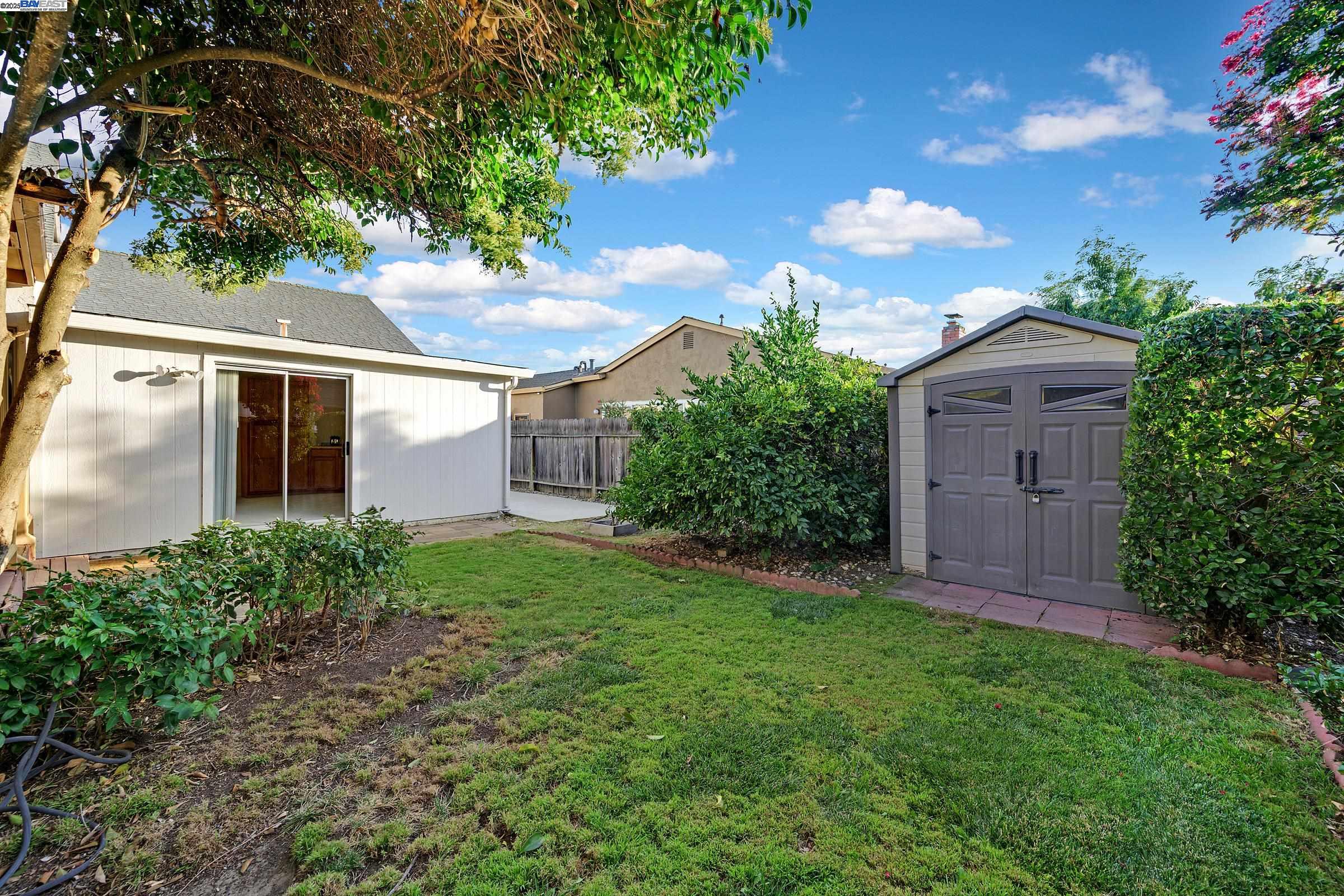 866 Cortland Way