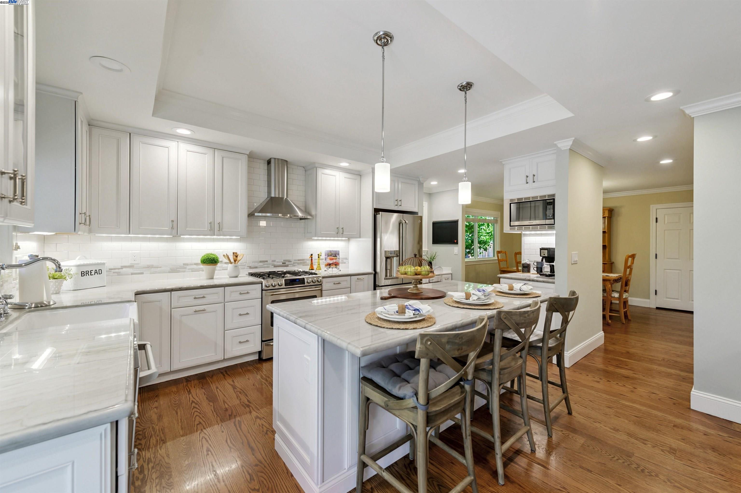 2456 Crestline Rd