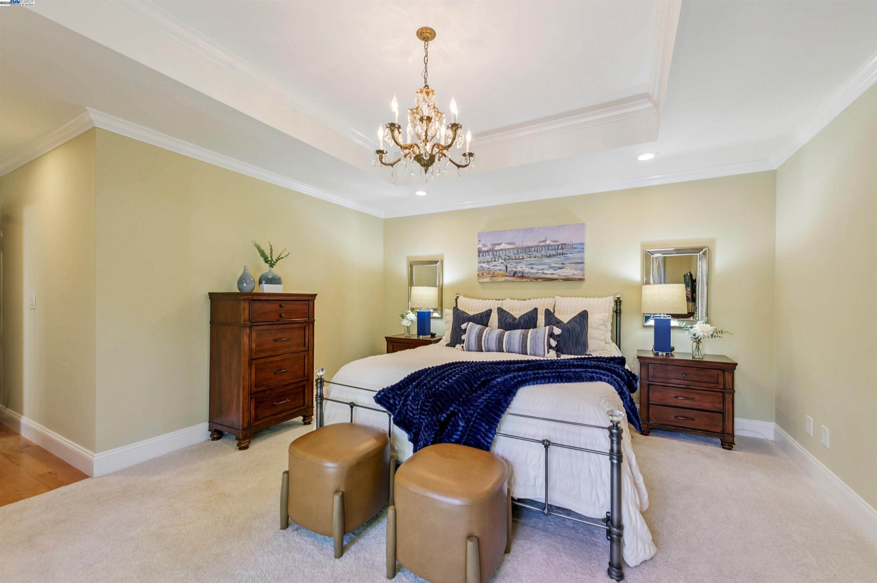 2456 Crestline Rd