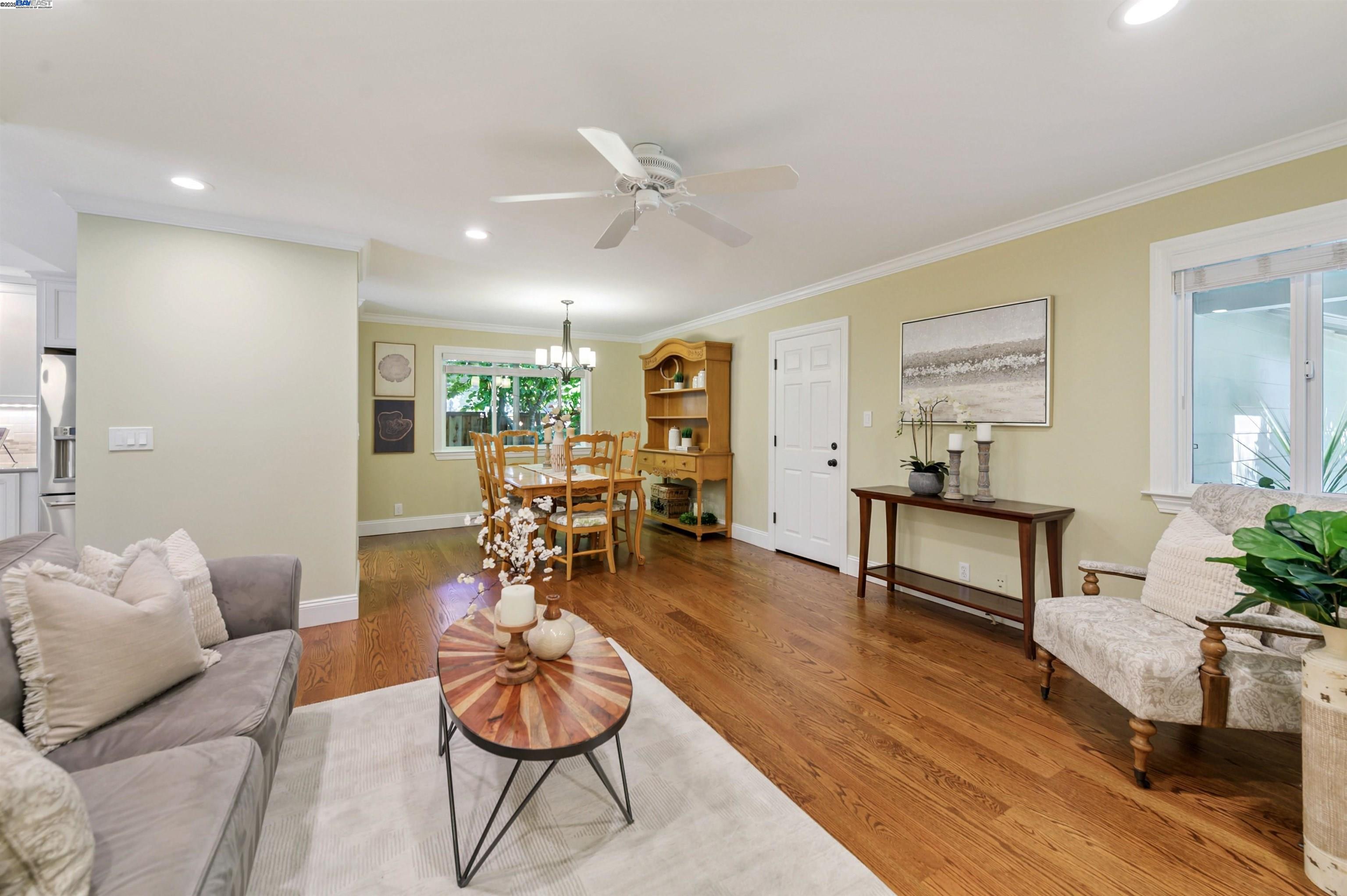 2456 Crestline Rd