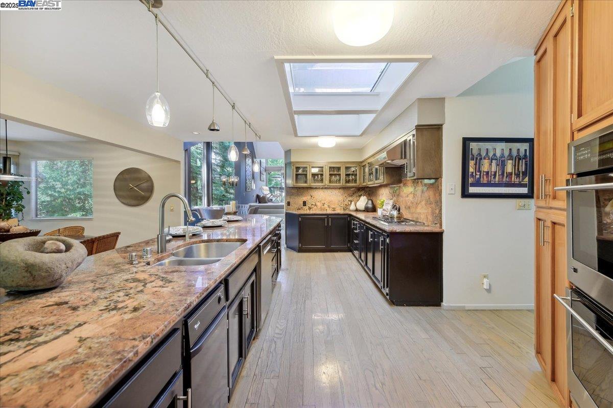 391 Oak Ln