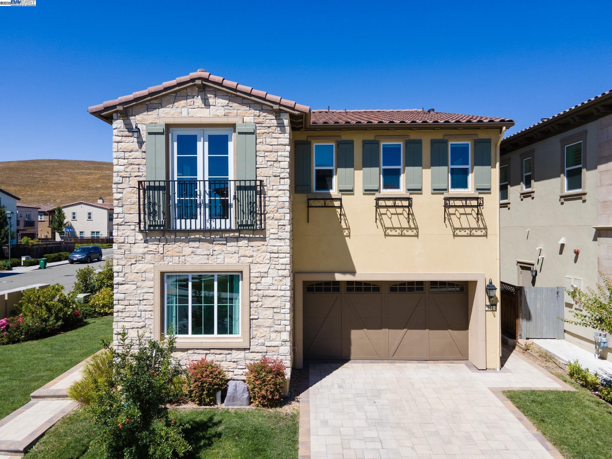 301 Arrowleaf St