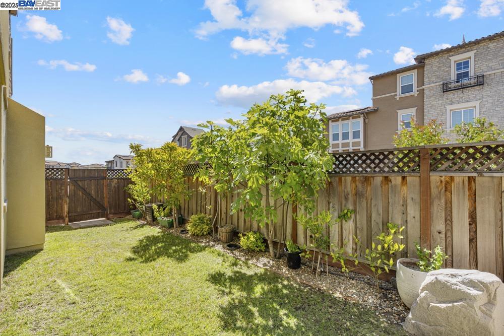 301 Arrowleaf St