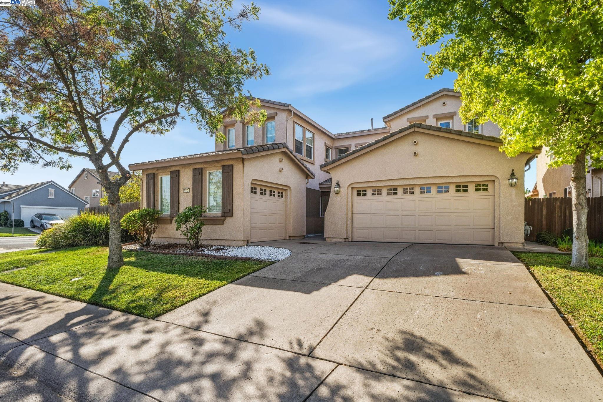 5212 Namath Cir