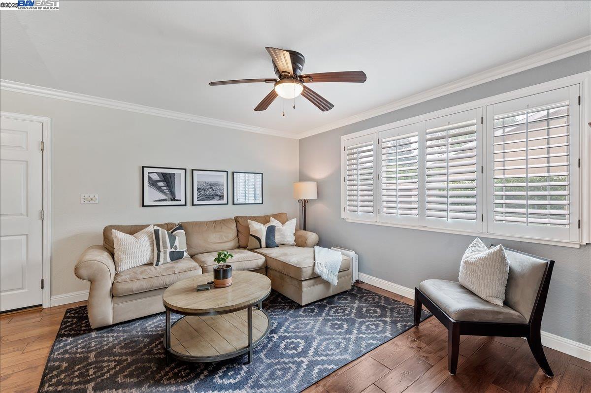 2474 Tanager Dr