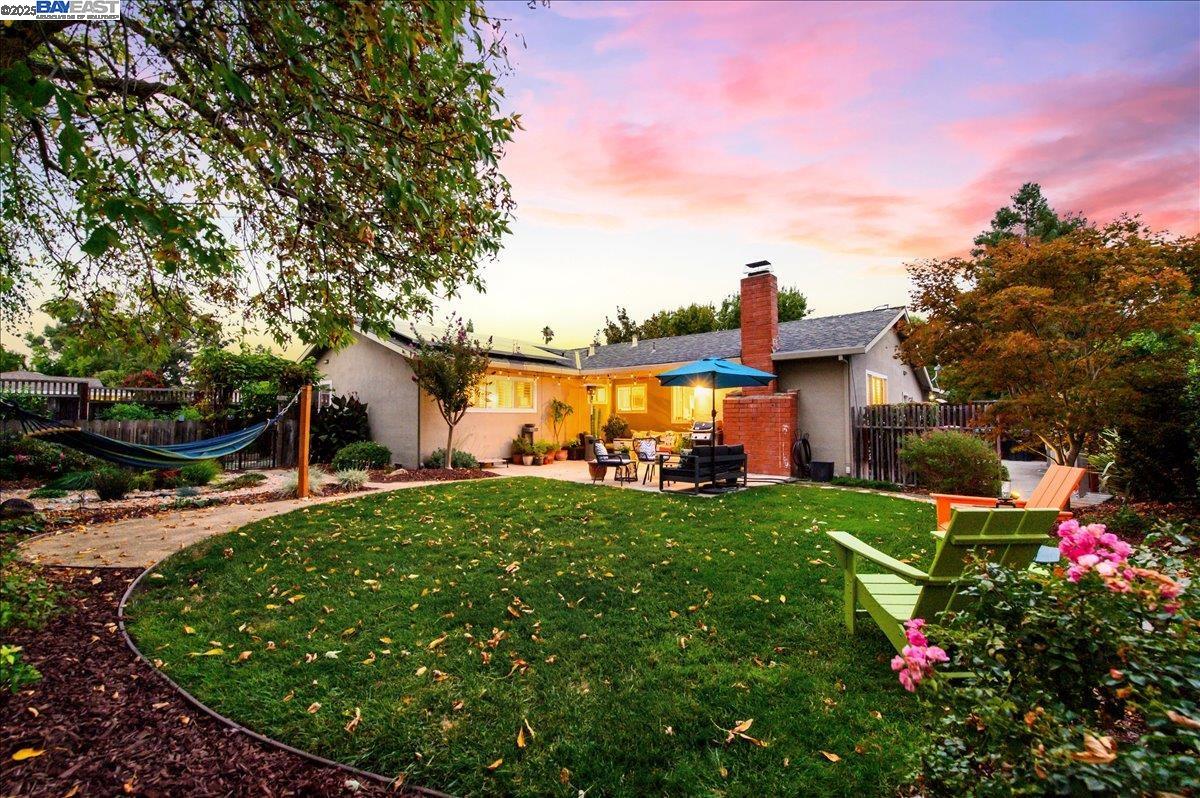 2474 Tanager Dr