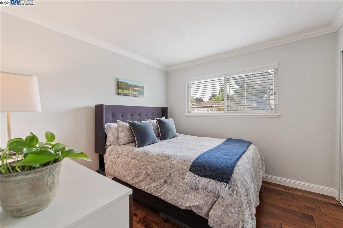 2474 Tanager Dr