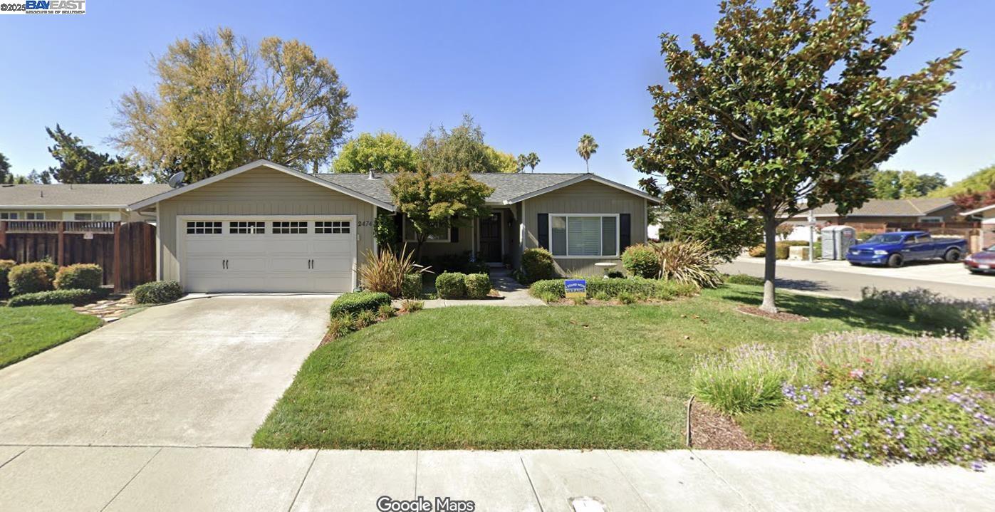 2474 Tanager Dr