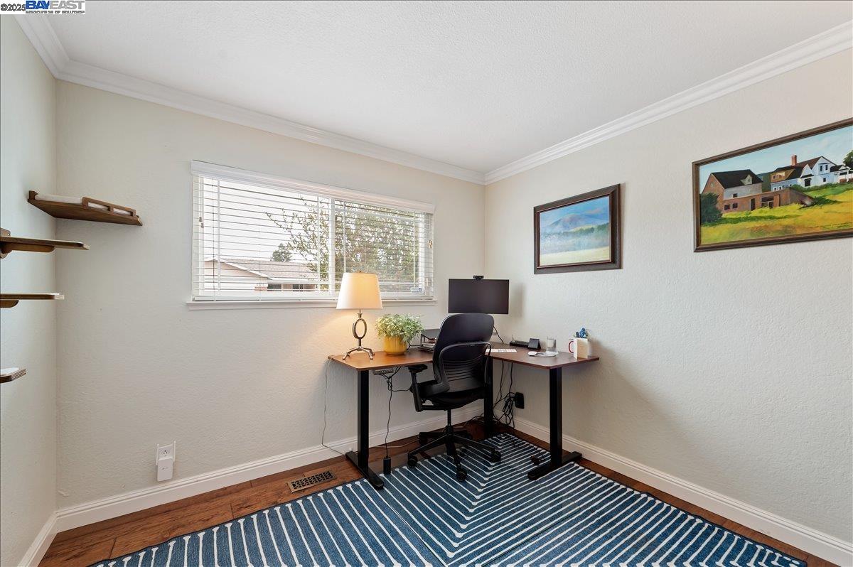 2474 Tanager Dr