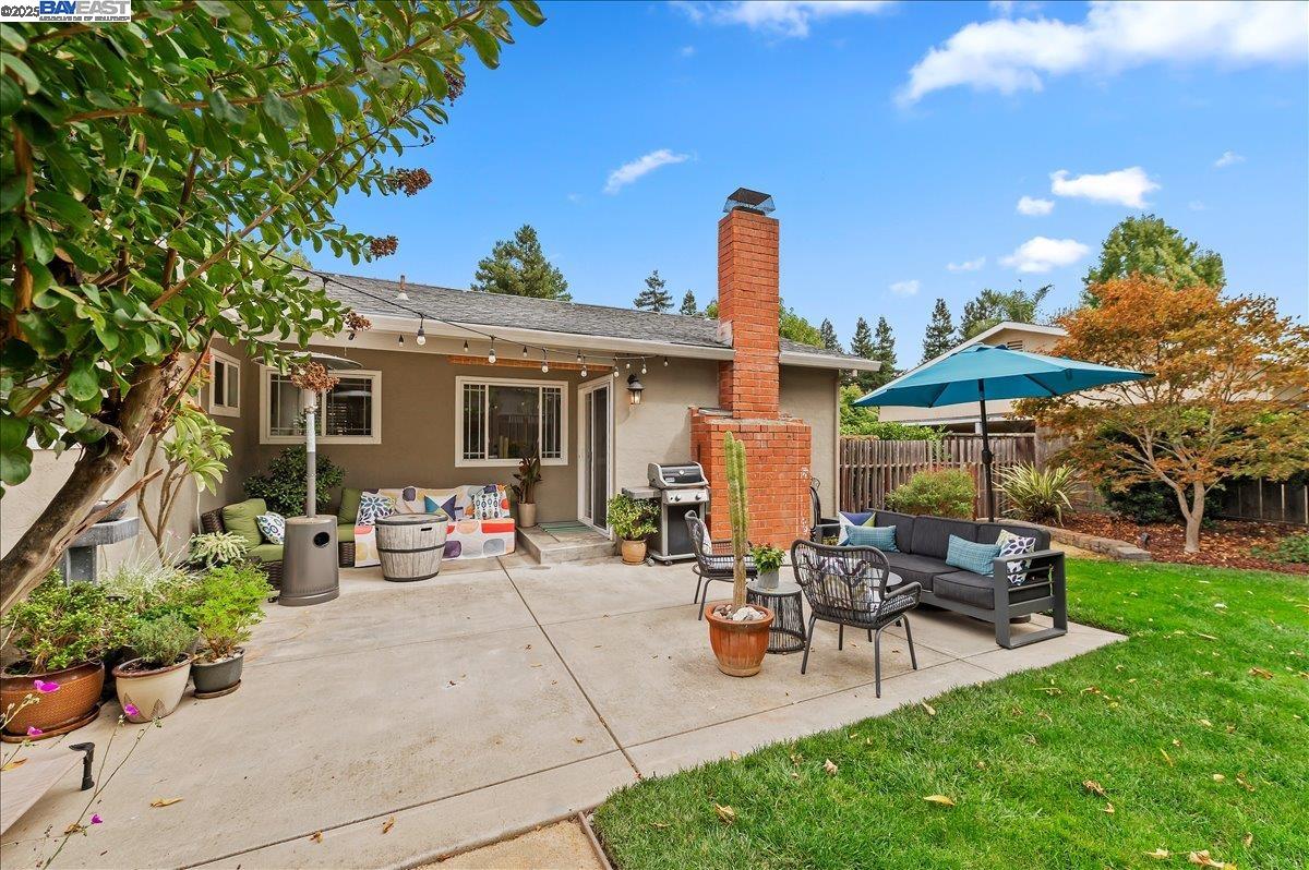 2474 Tanager Dr