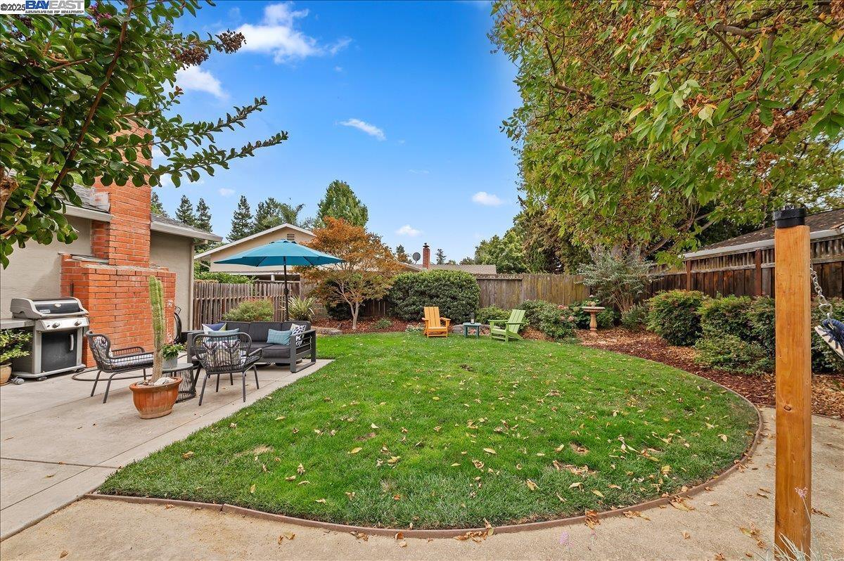 2474 Tanager Dr