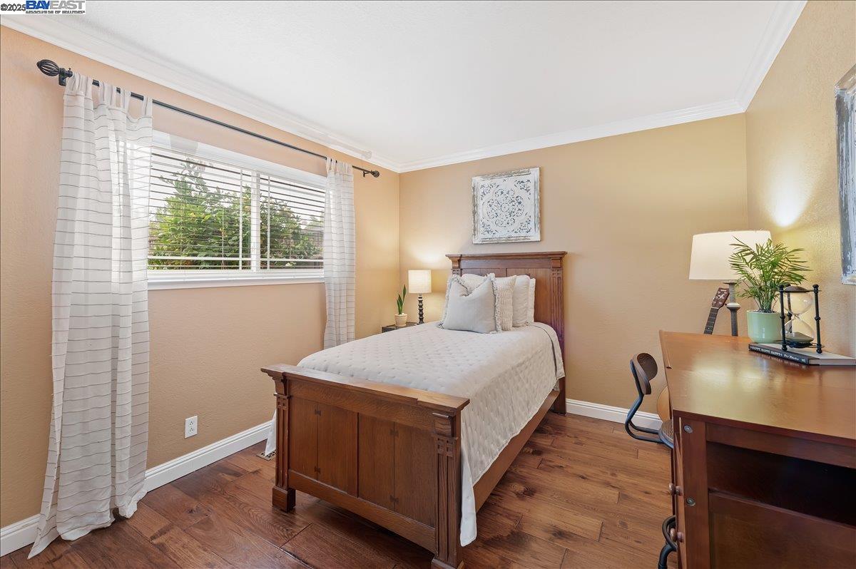2474 Tanager Dr