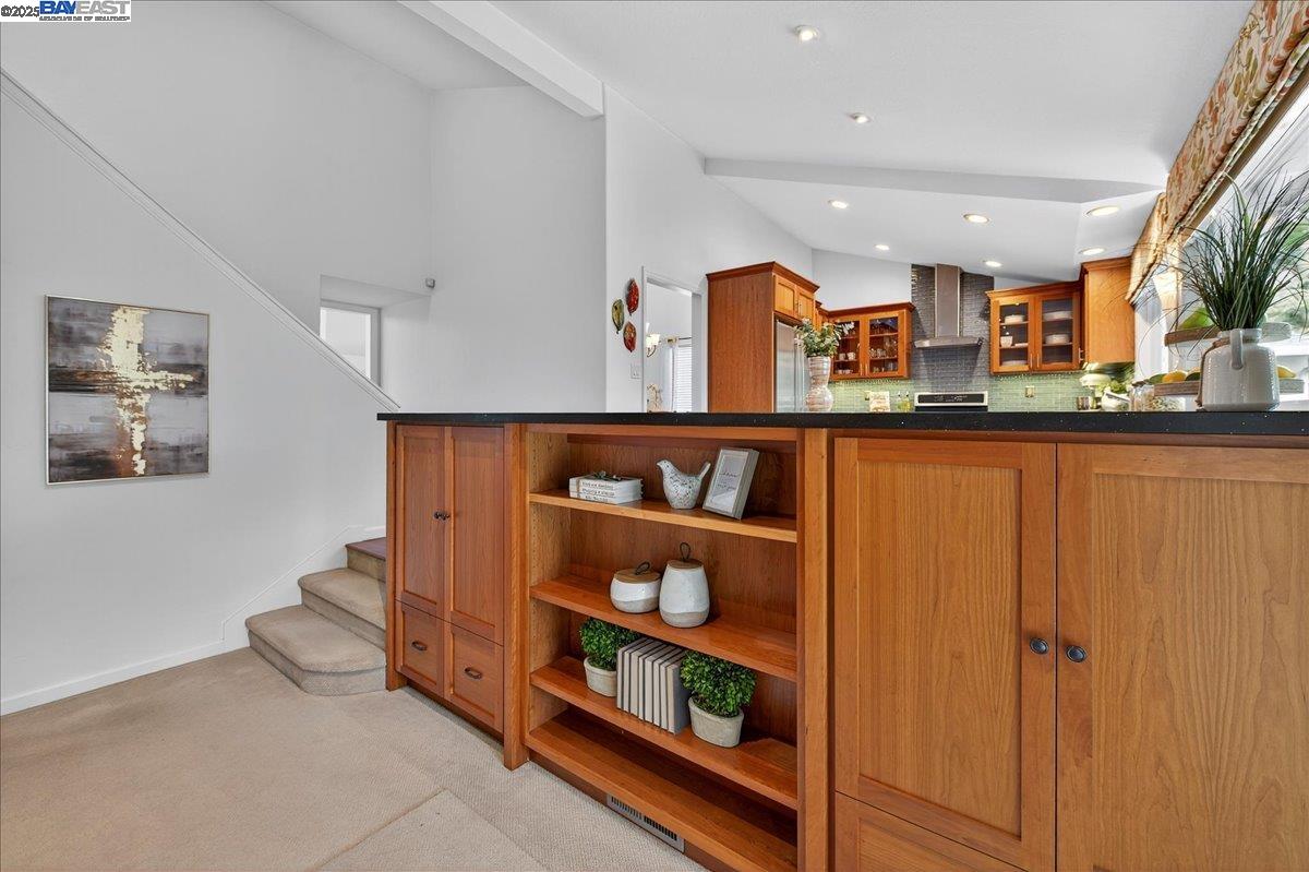 1253 Ridgewood Rd