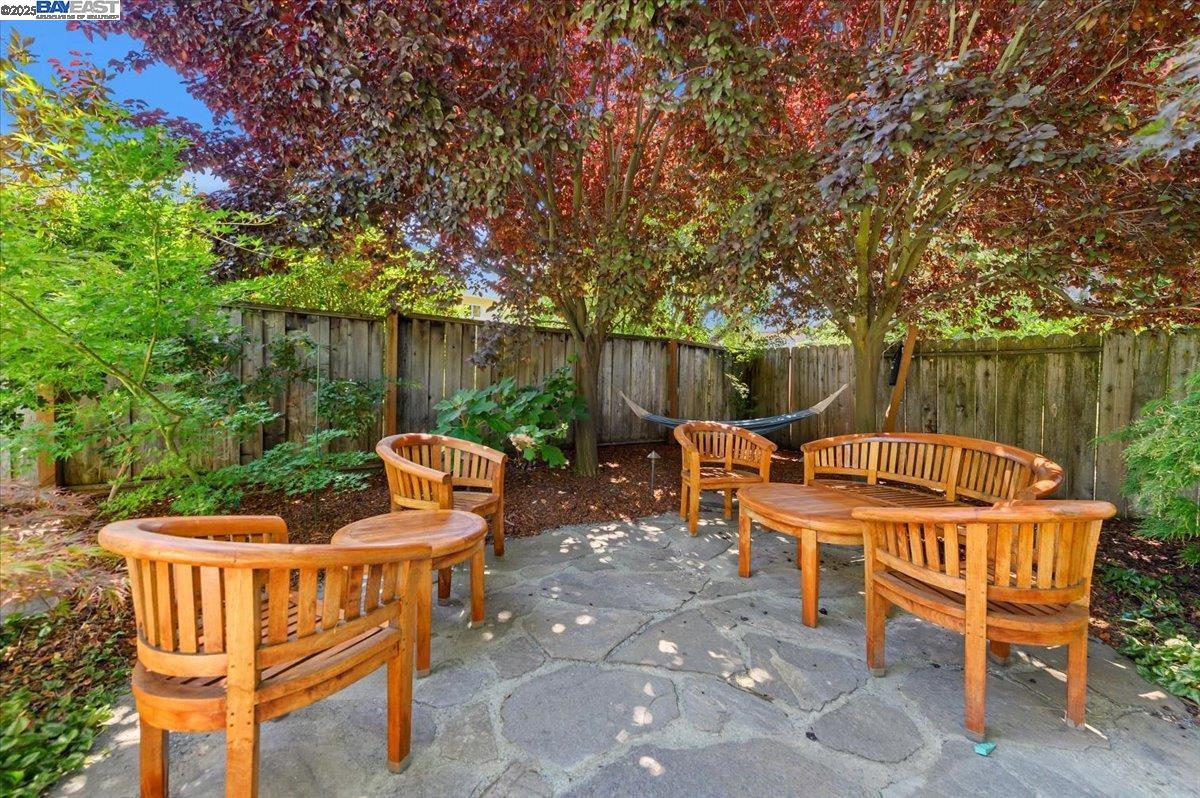 1253 Ridgewood Rd