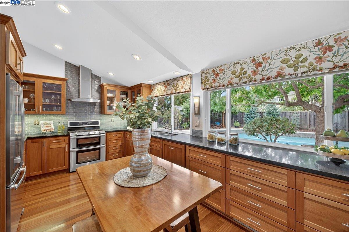 1253 Ridgewood Rd