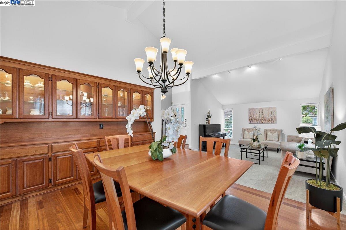 1253 Ridgewood Rd