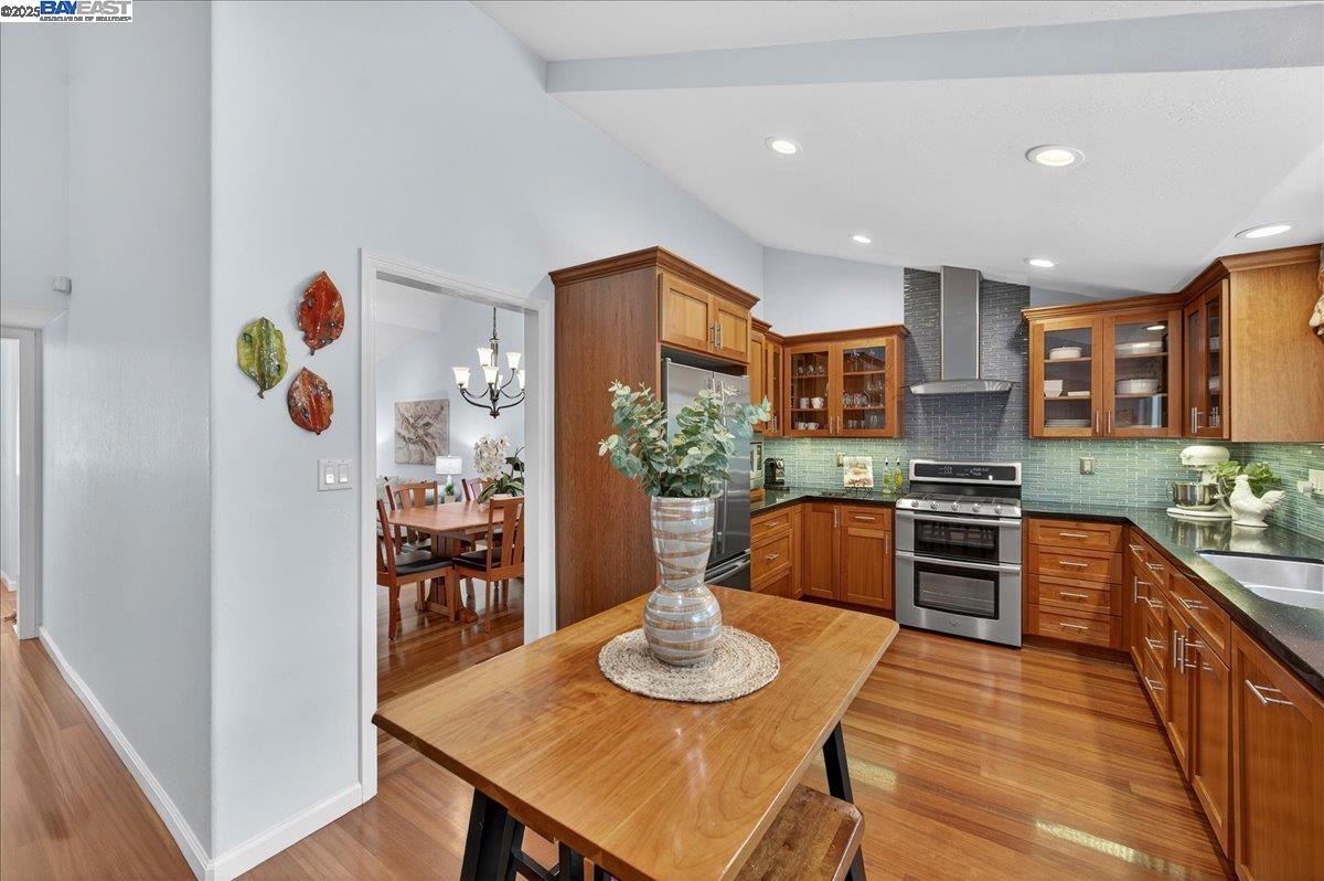 1253 Ridgewood Rd