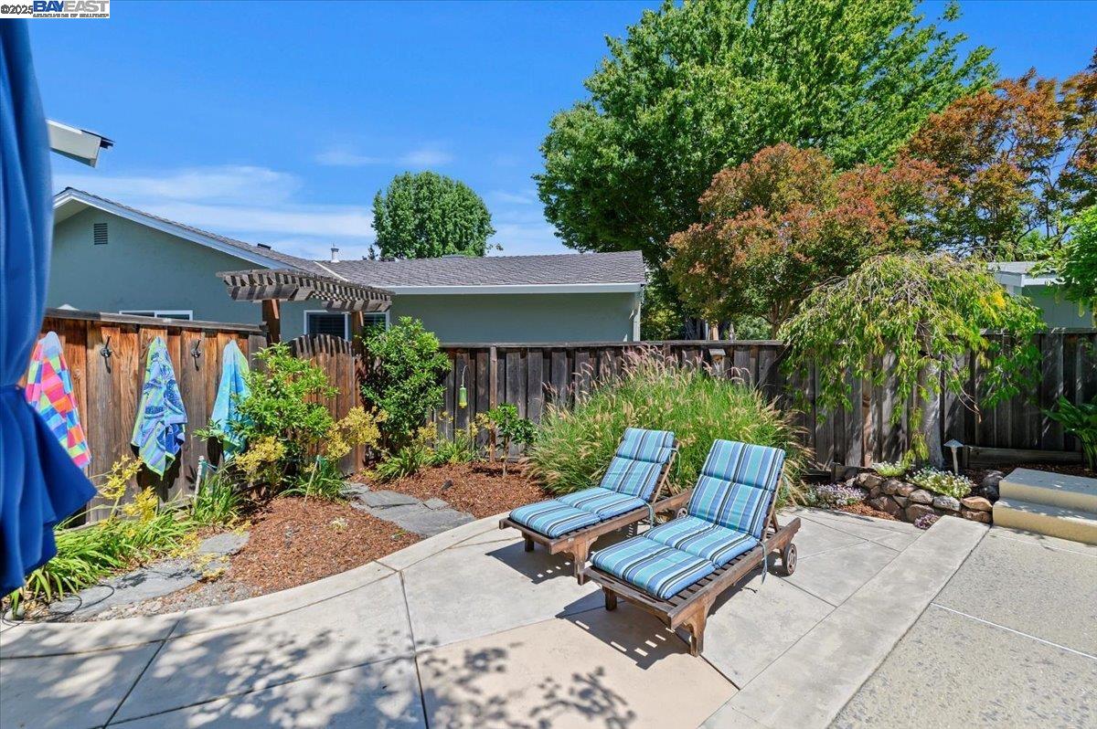 1253 Ridgewood Rd
