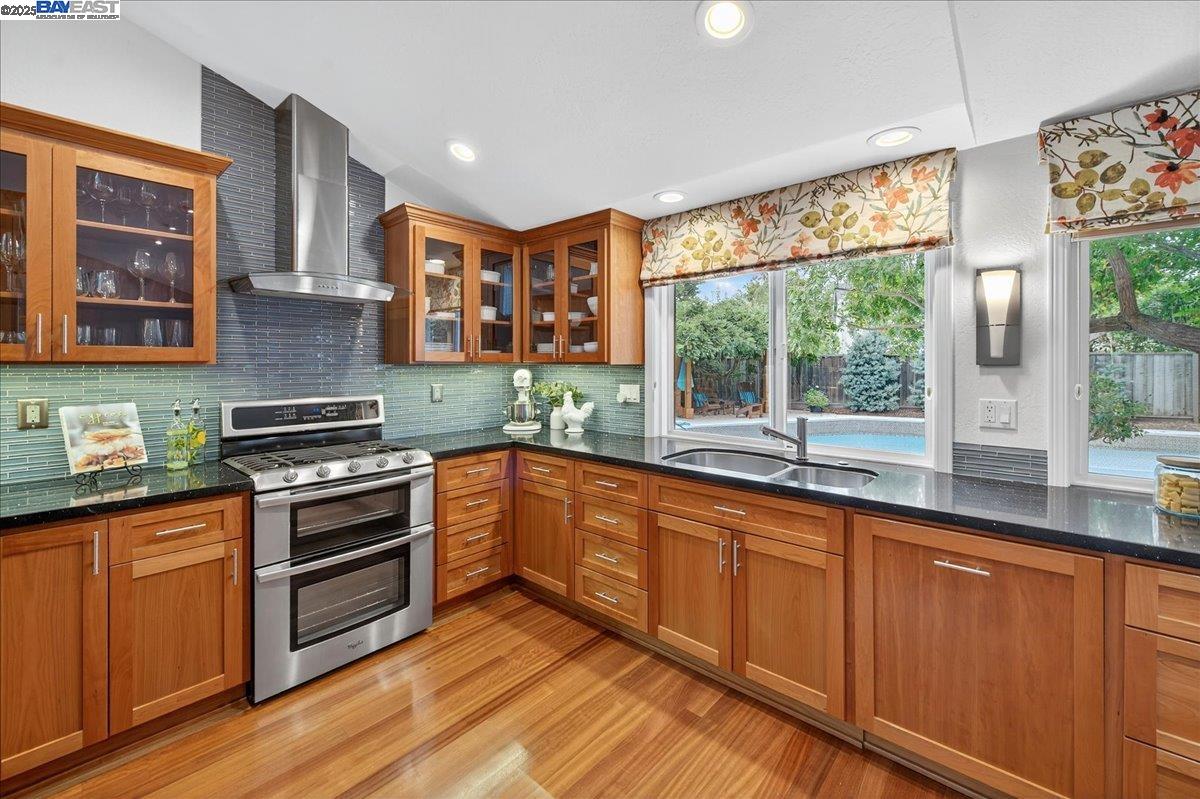 1253 Ridgewood Rd