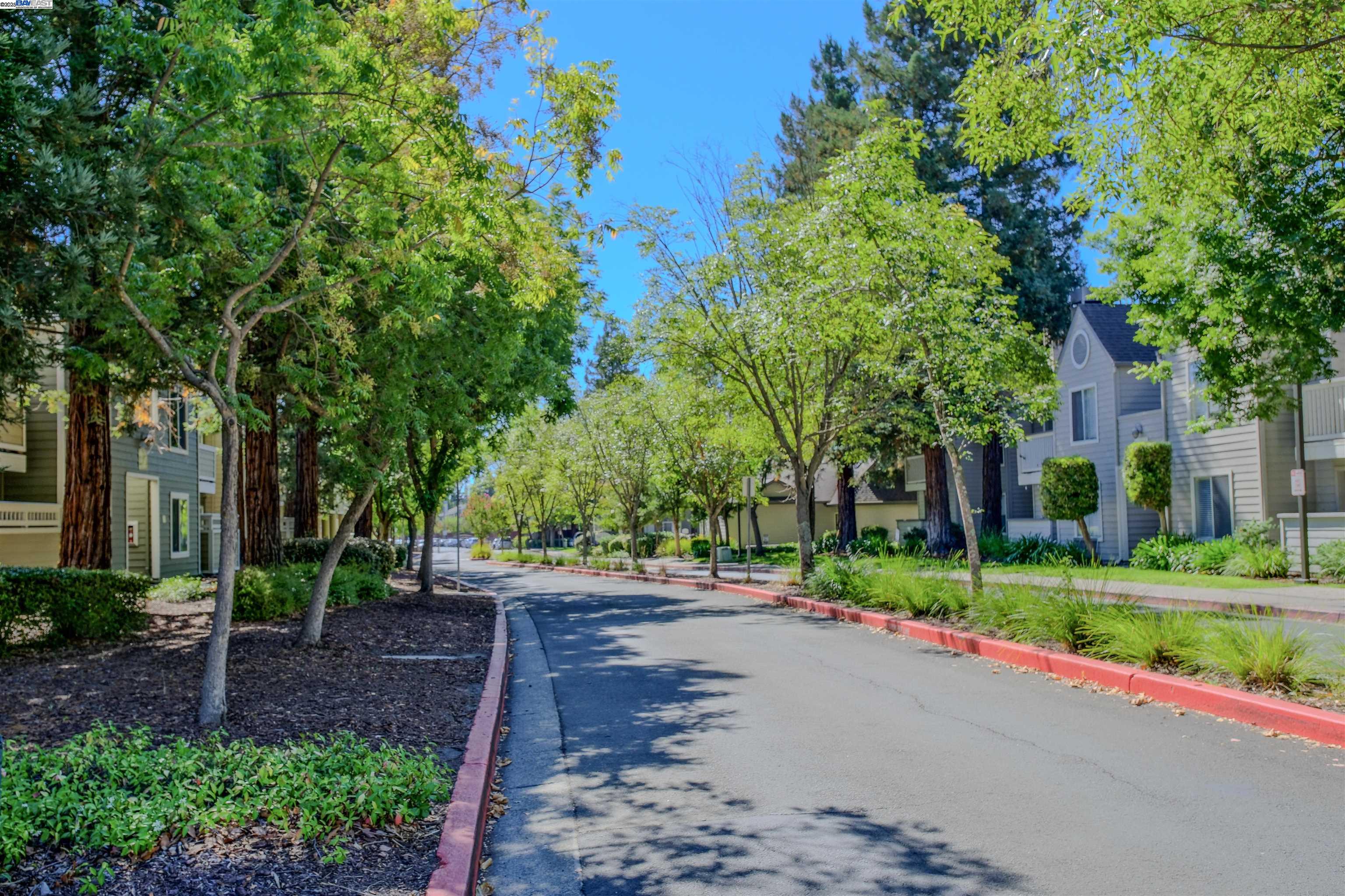 285 Reflections Dr # 23