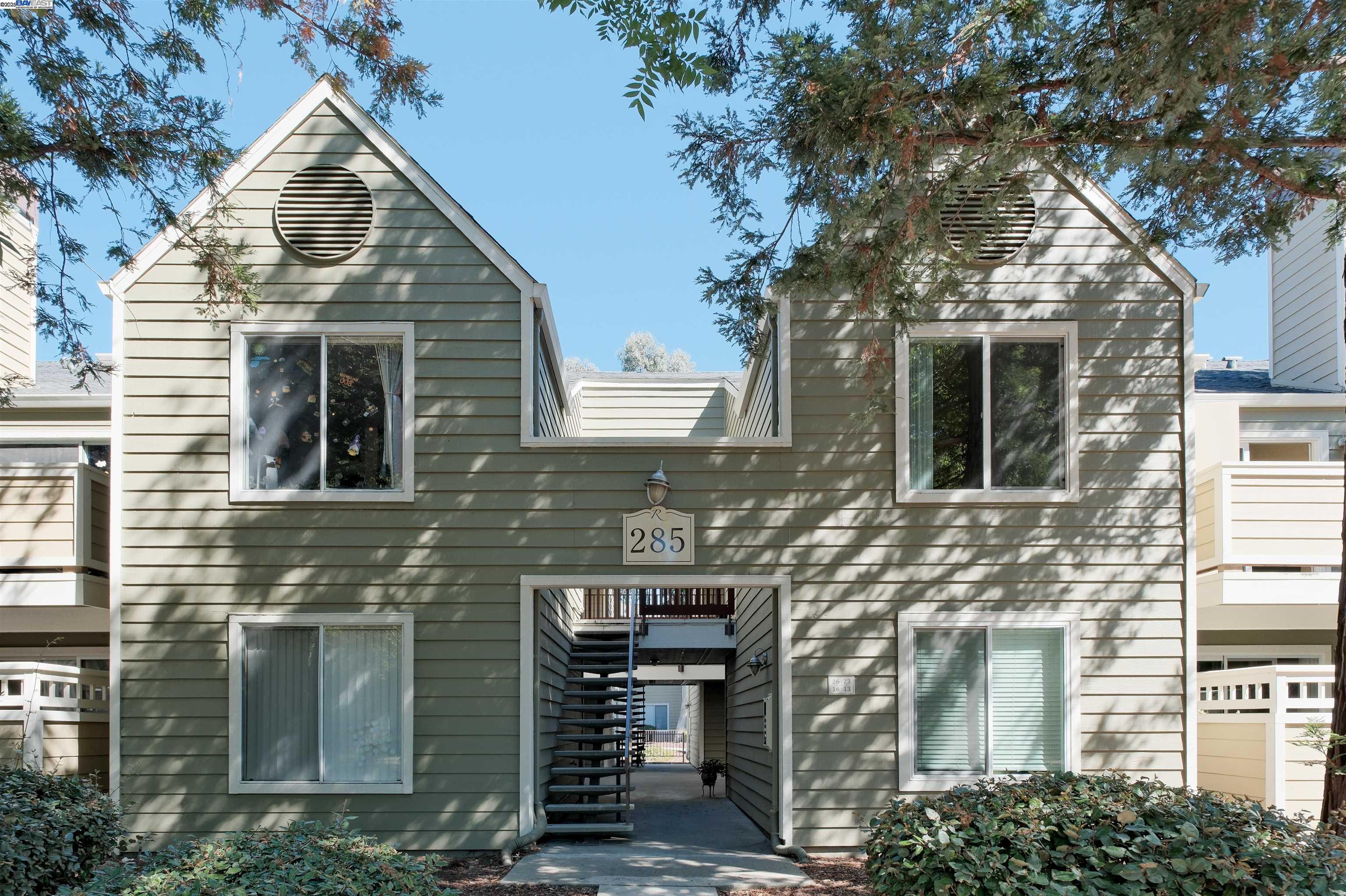 285 Reflections Dr # 23