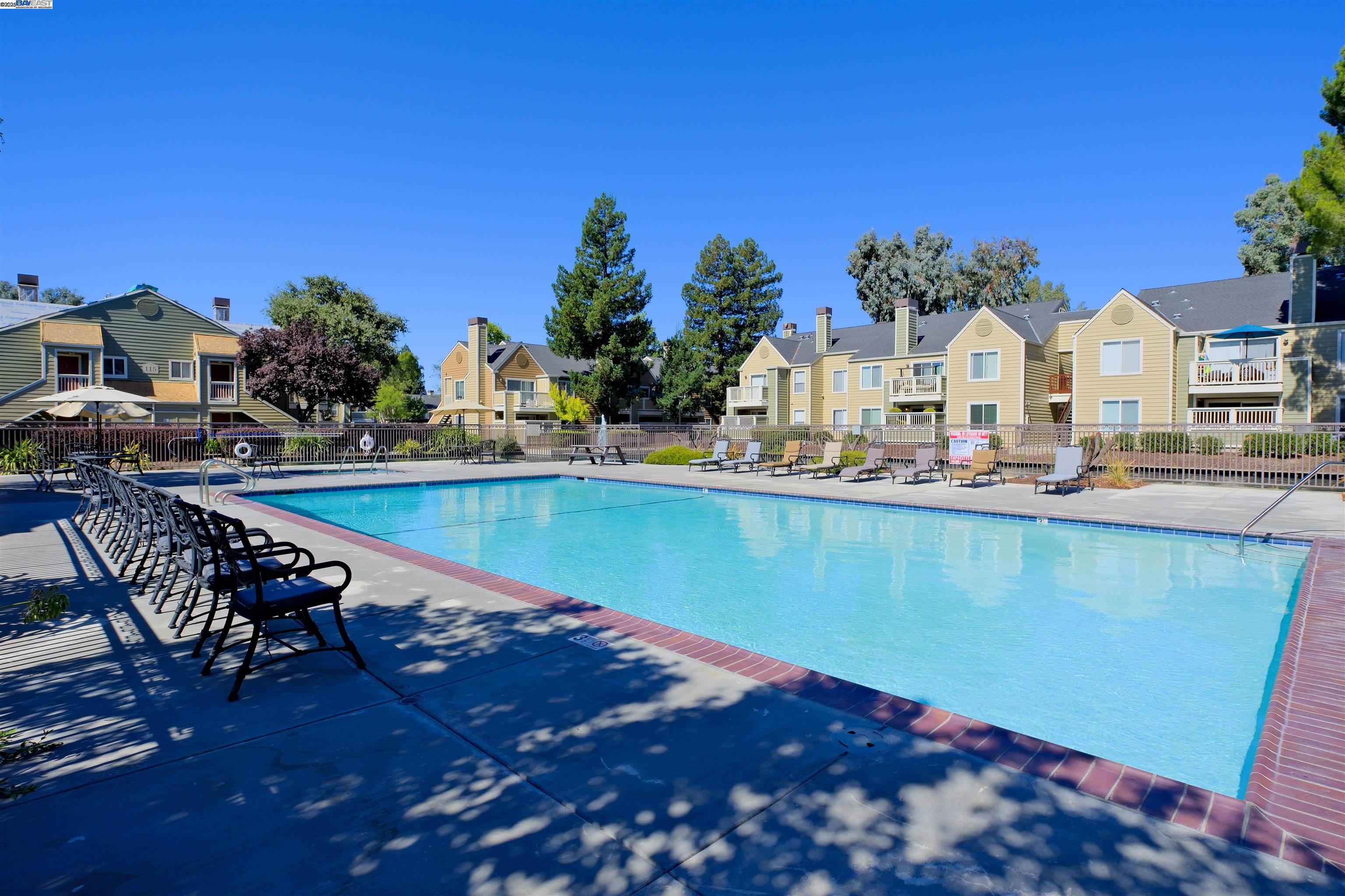 285 Reflections Dr # 23