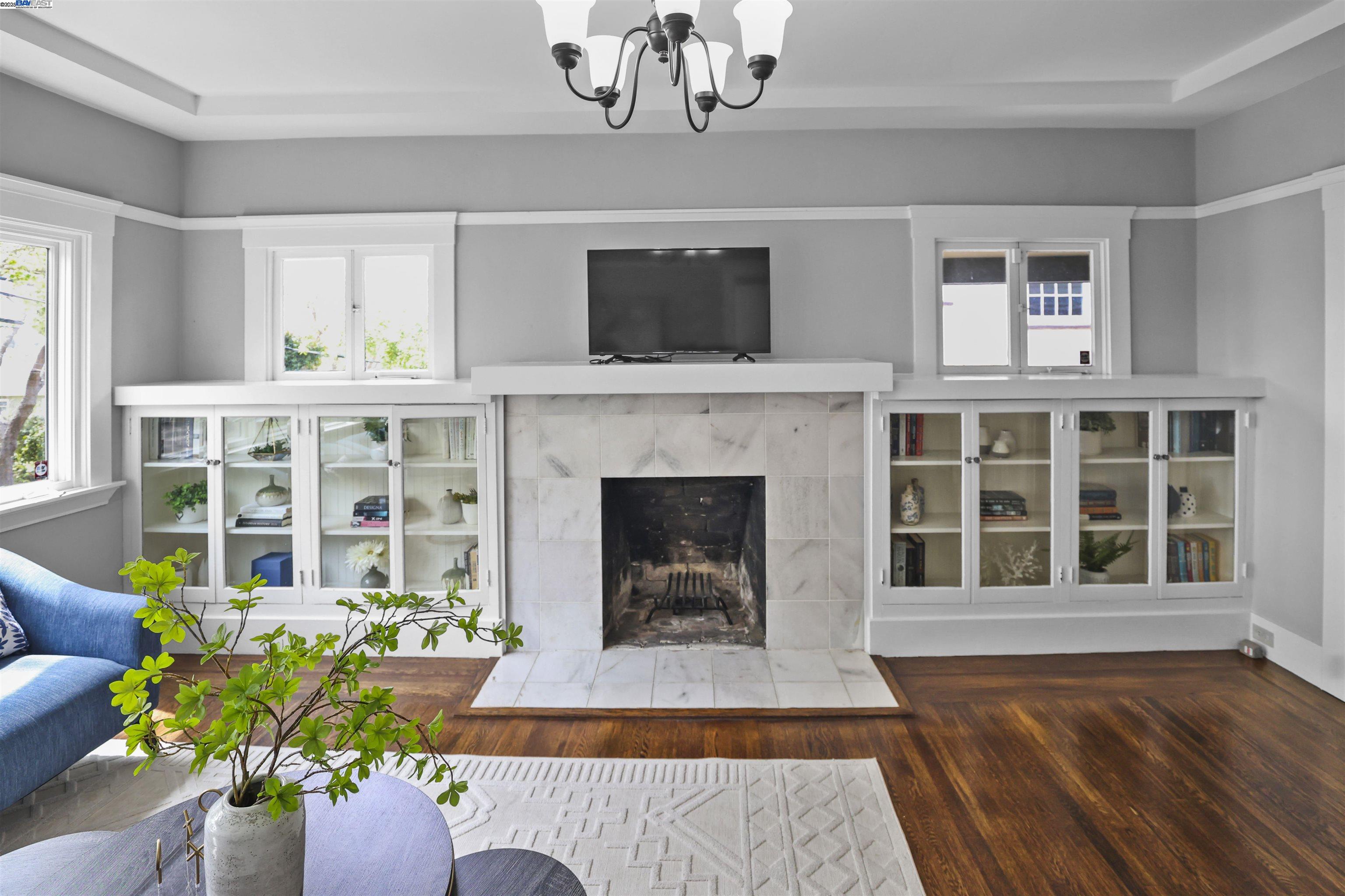 1361 Oakland Ave
