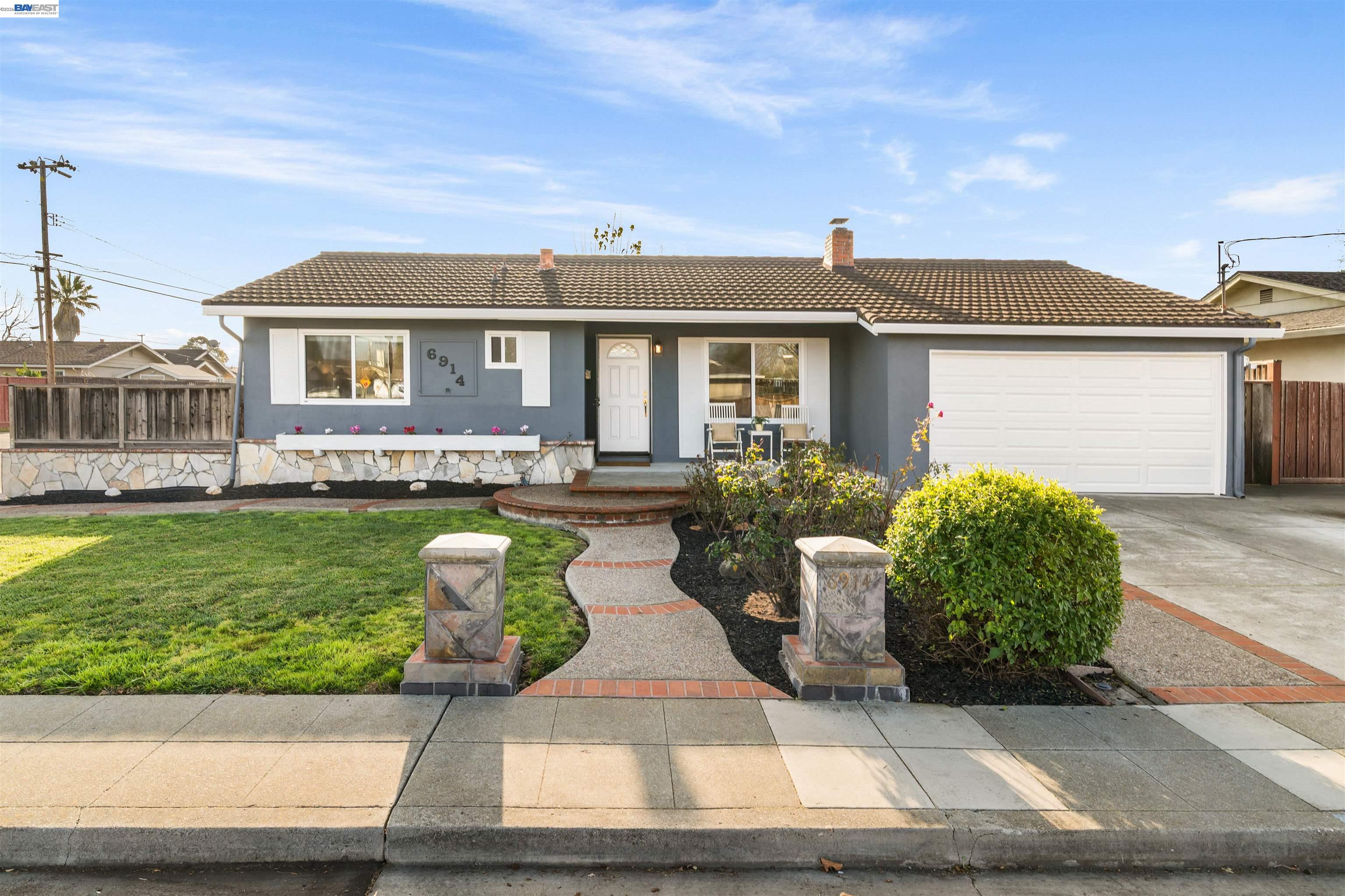 6914 Mansfield Ave