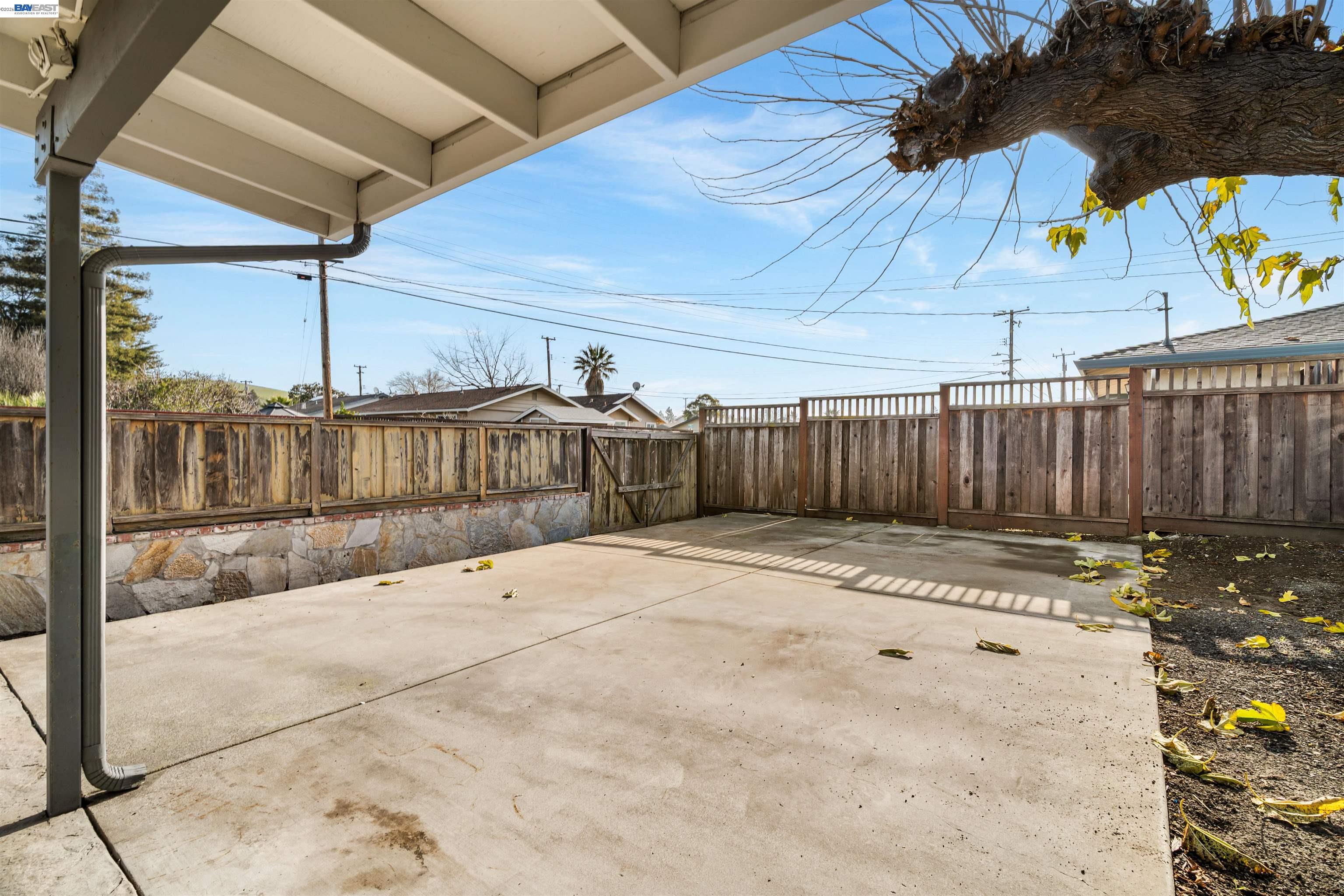 6914 Mansfield Ave