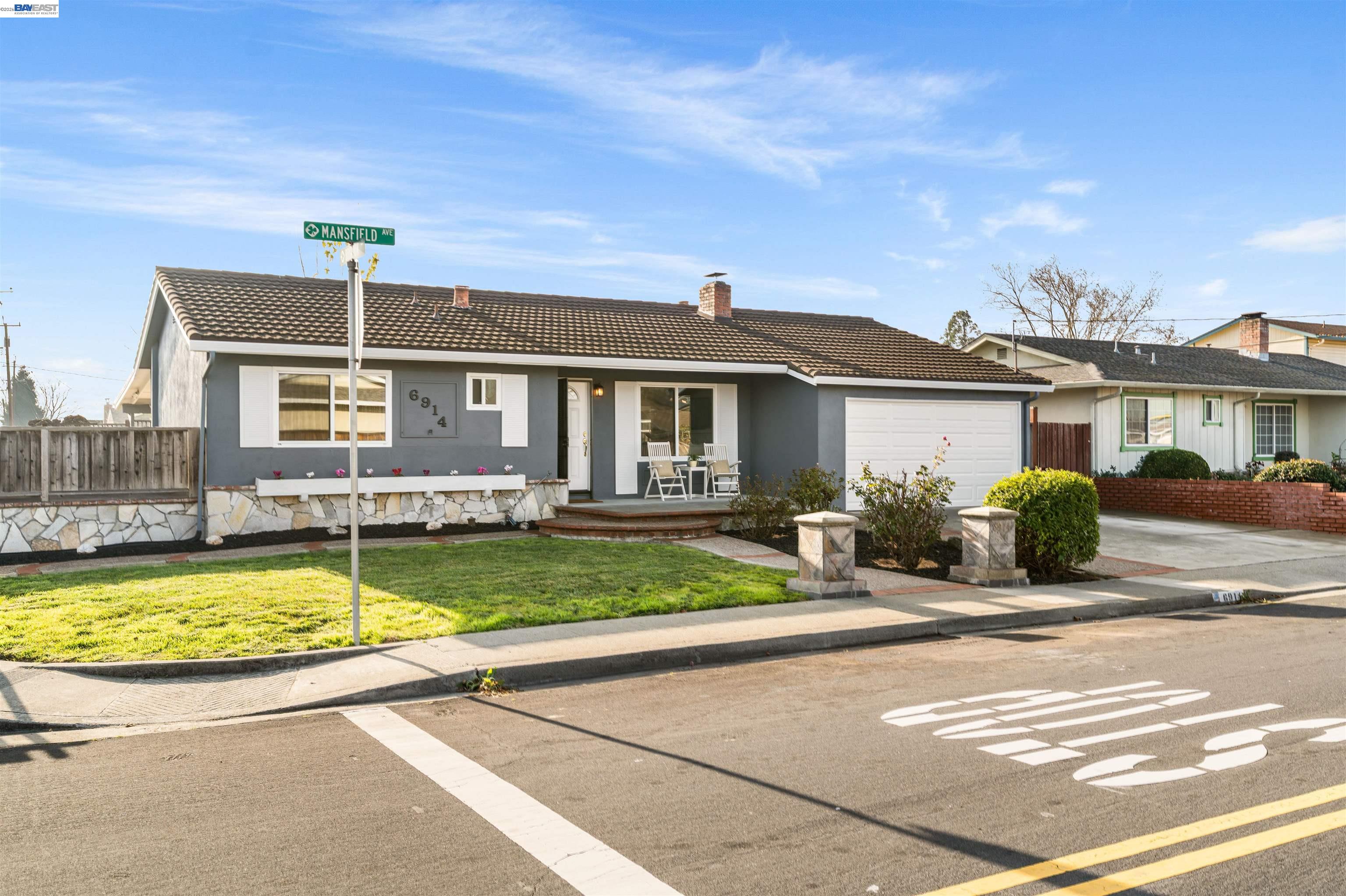 6914 Mansfield Ave