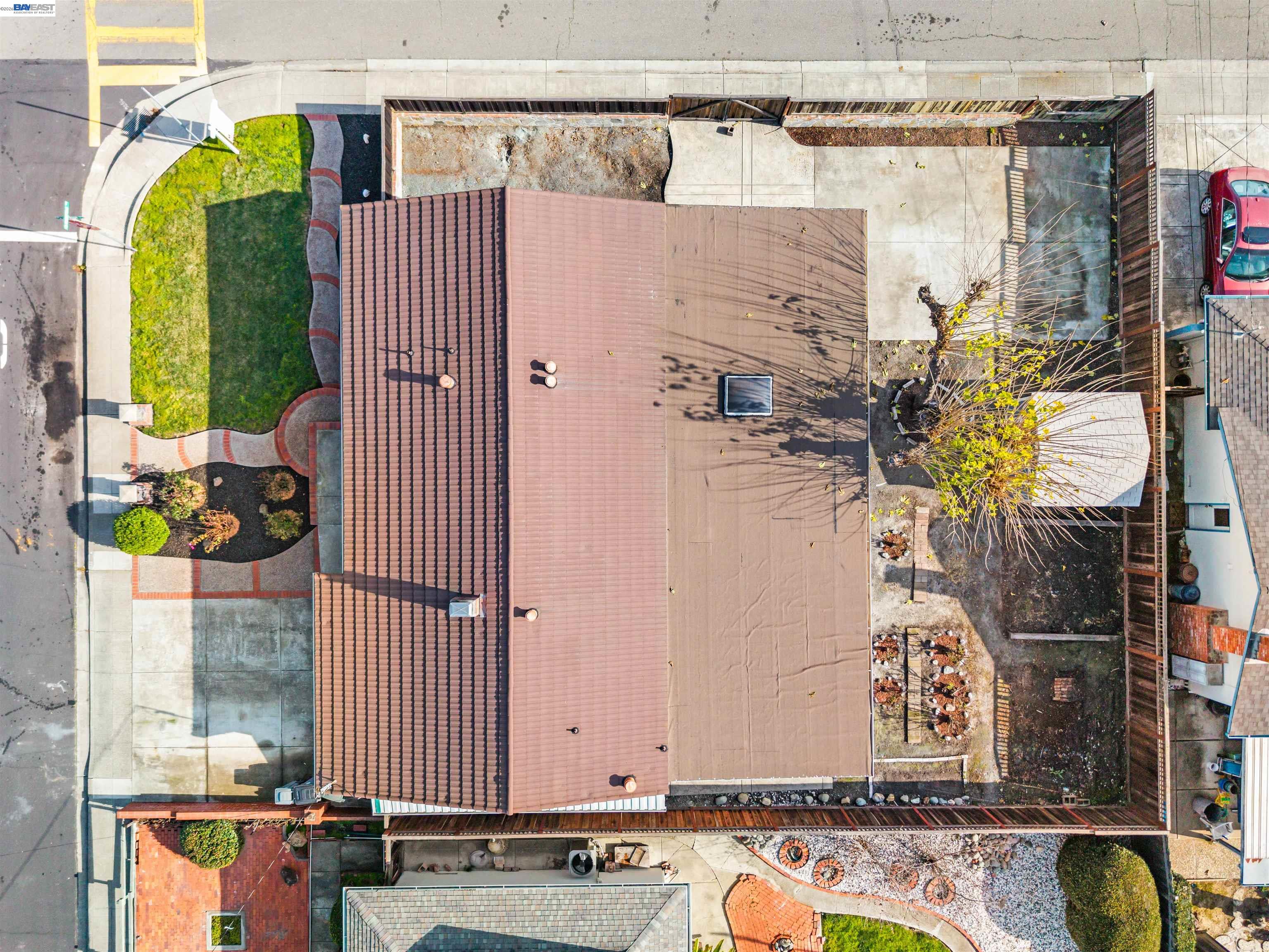 6914 Mansfield Ave