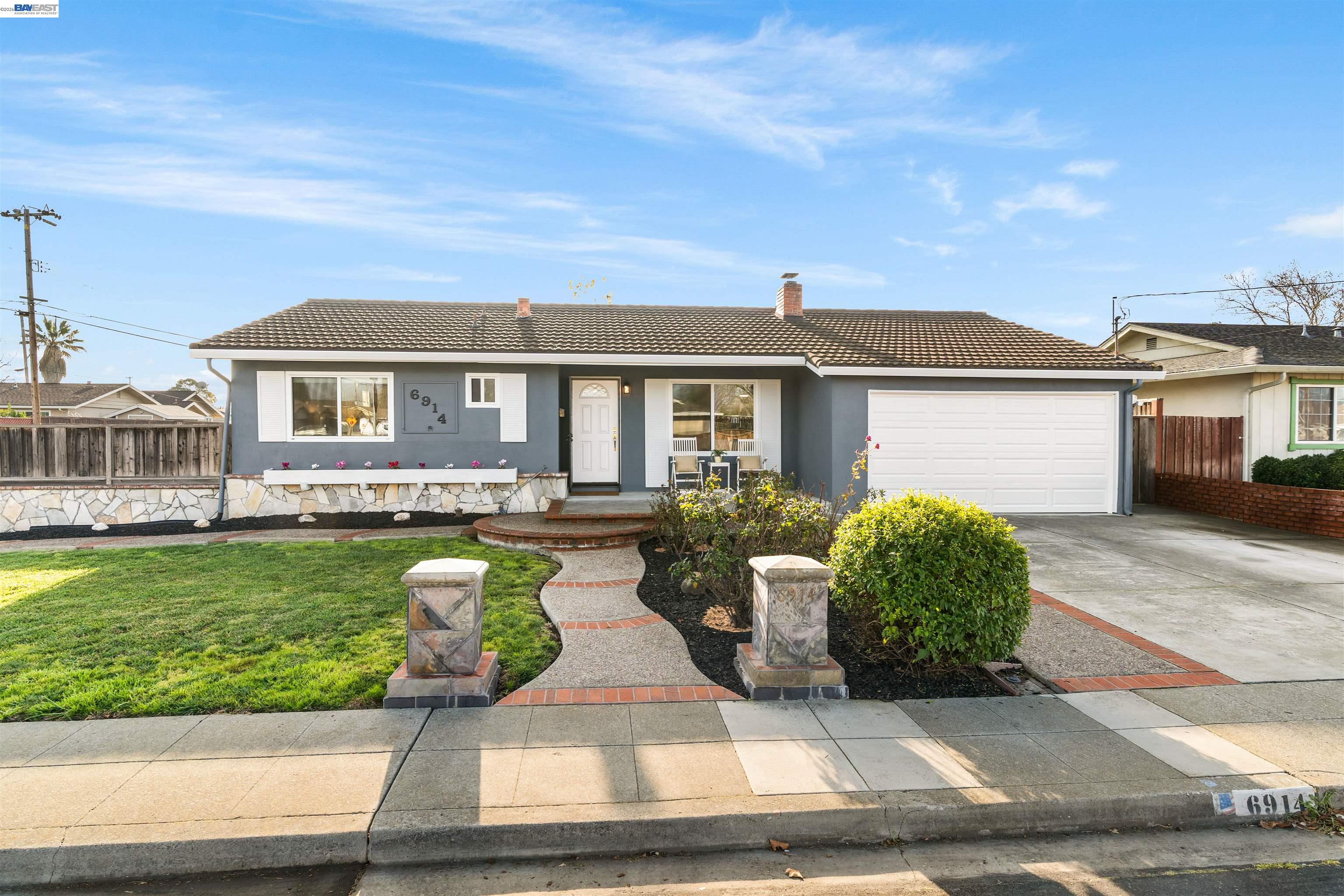 6914 Mansfield Ave