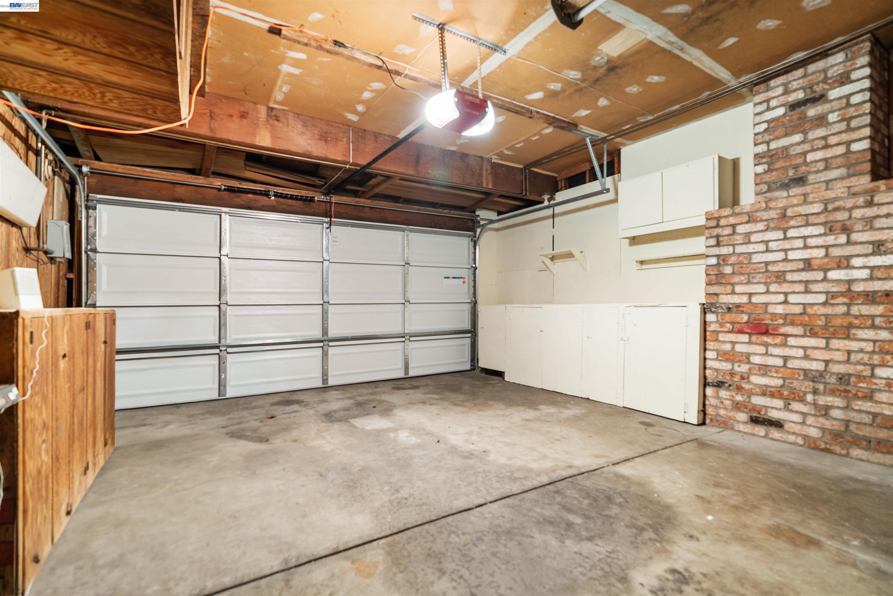 6914 Mansfield Ave