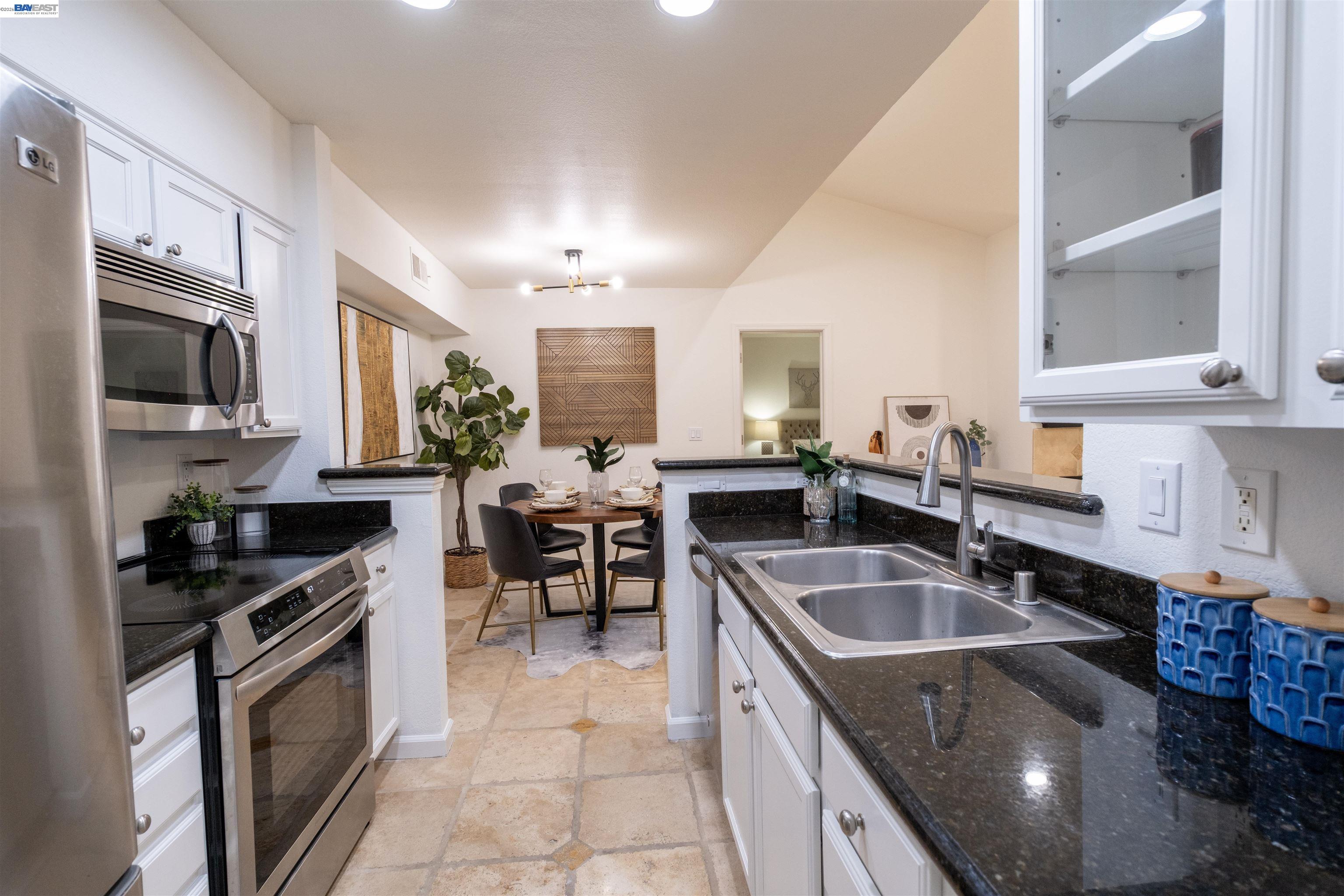 285 Reflections Dr # 23