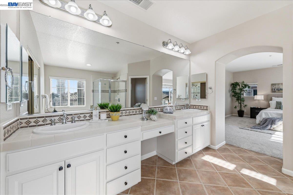 5219 N Forestdale Cir